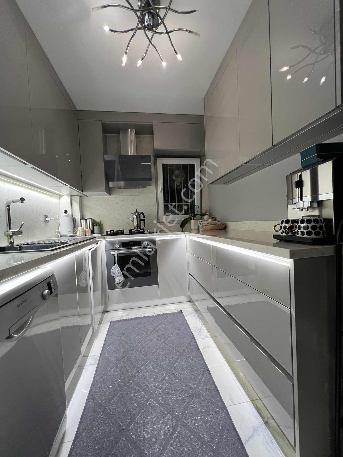 Çengelköy Ata-2 De Özel Dekorasyonlu 112 M2 Masrafsız Daire — fotoğraf 20