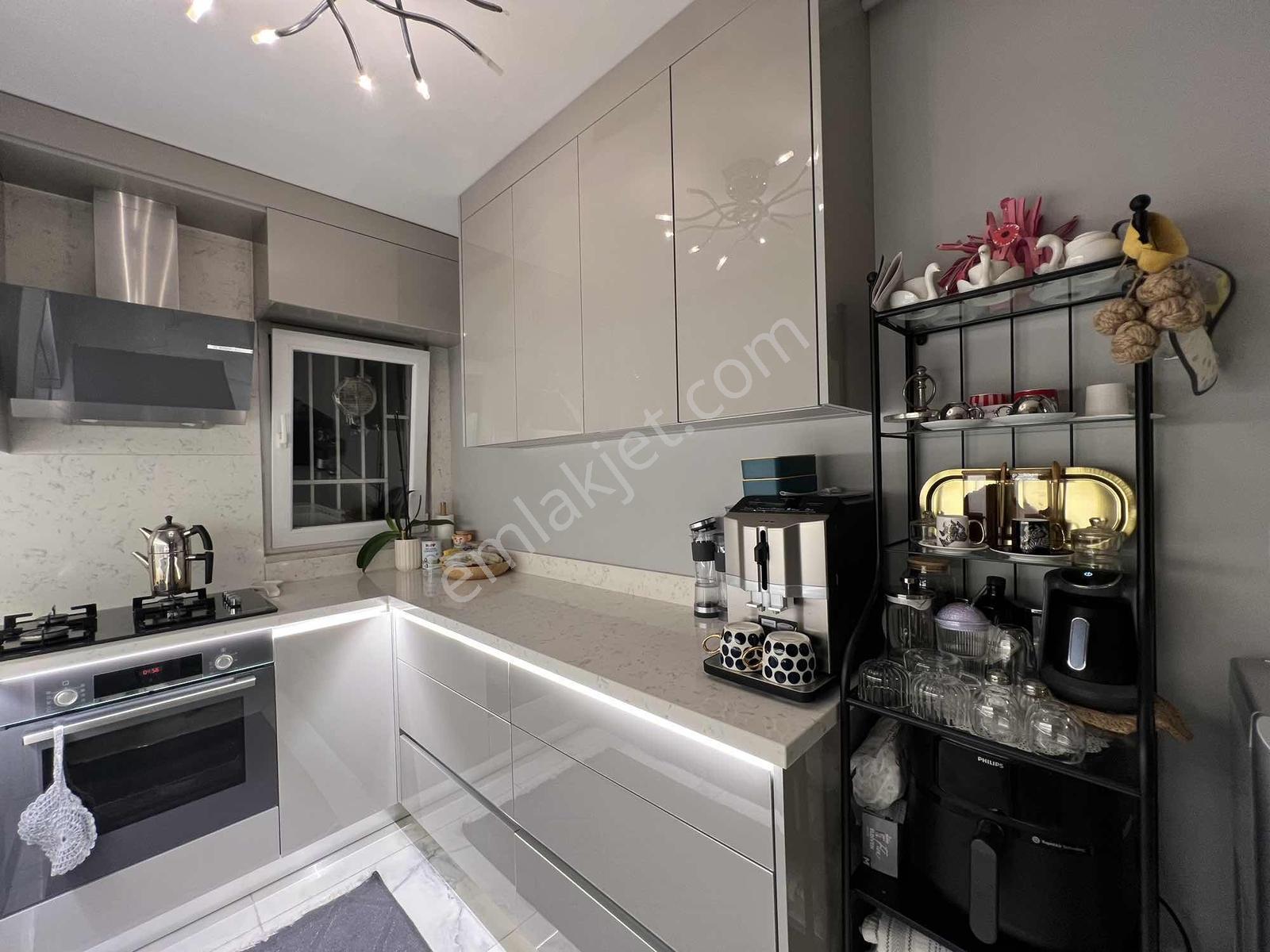 Çengelköy Ata-2 De Özel Dekorasyonlu 112 M2 Masrafsız Daire — fotoğraf 21
