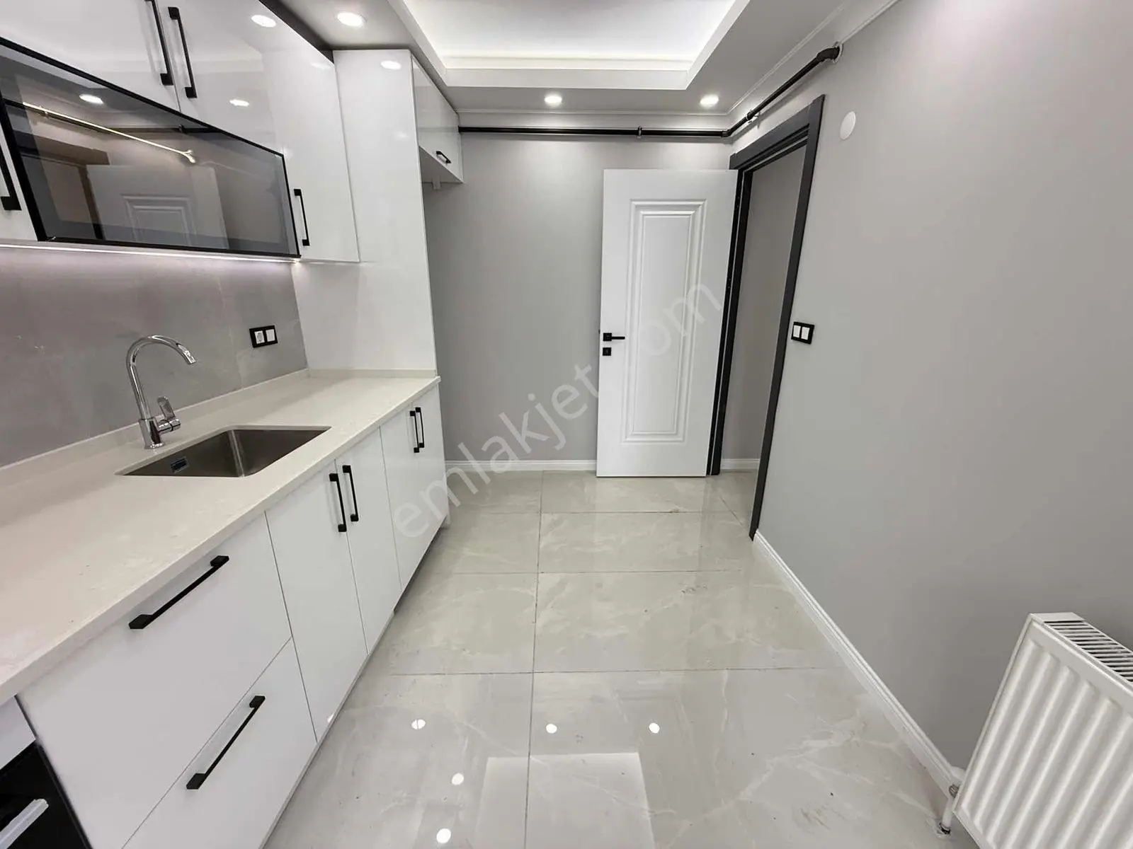 Mercan Emlak'tan Sıfır 2+1 Balkonlu Asansörlü Ara Kat Daire — fotoğraf 7