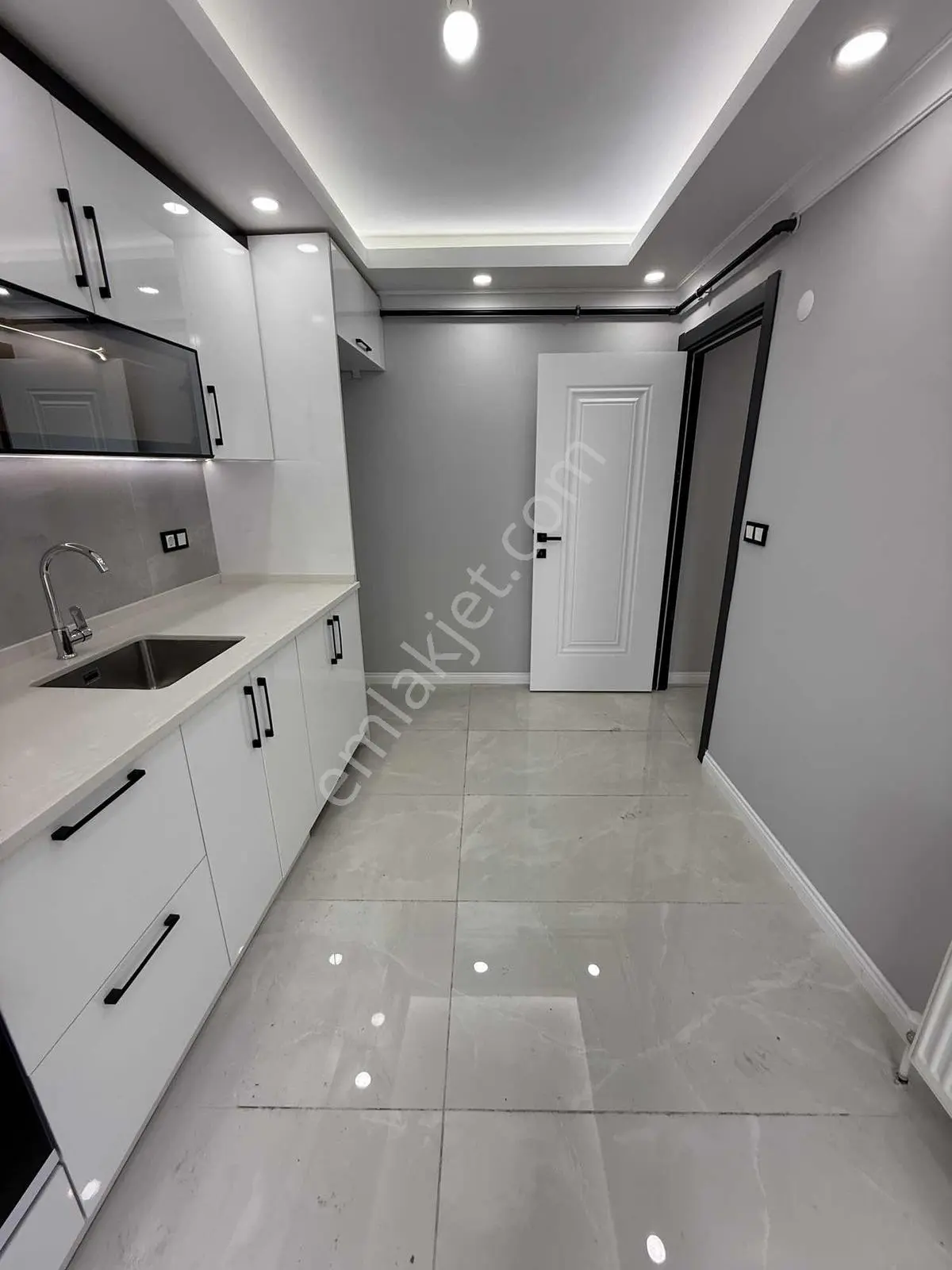 Mercan Emlak'tan Sıfır 2+1 Balkonlu Asansörlü Ara Kat Daire — fotoğraf 8
