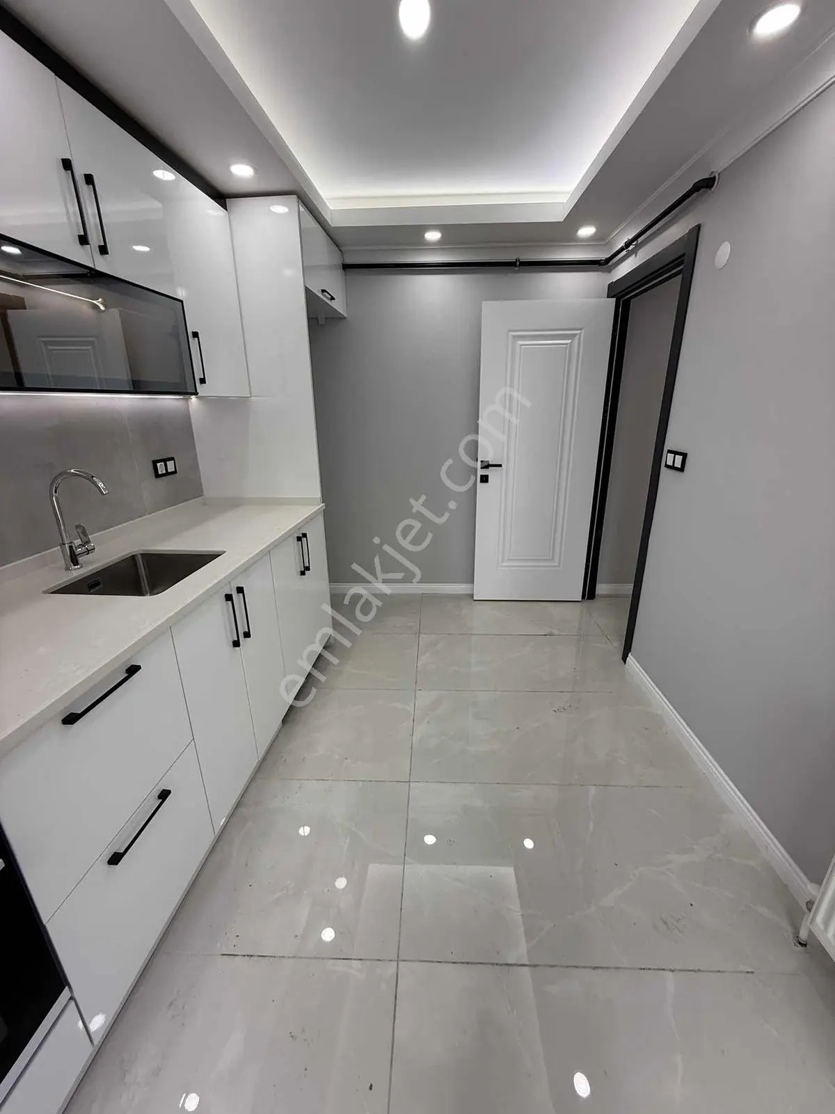 Mercan Emlak'tan Sıfır 2+1 Balkonlu Asansörlü Ara Kat Daire — fotoğraf 39