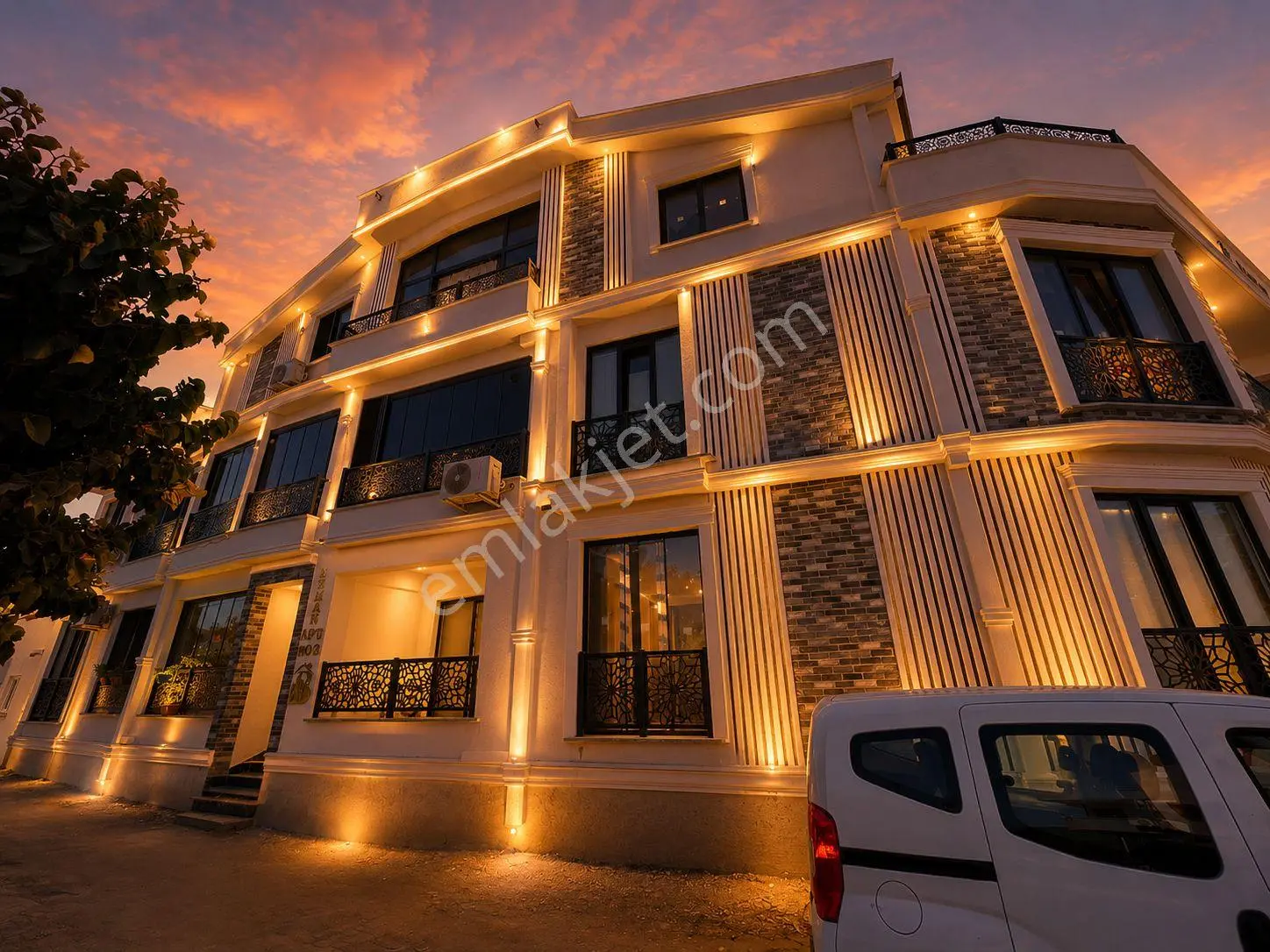 Aktif'Ten Zeytinli'De Satılık Ön Cephe Doğa İle İç İçe Harika 1+1 Daire