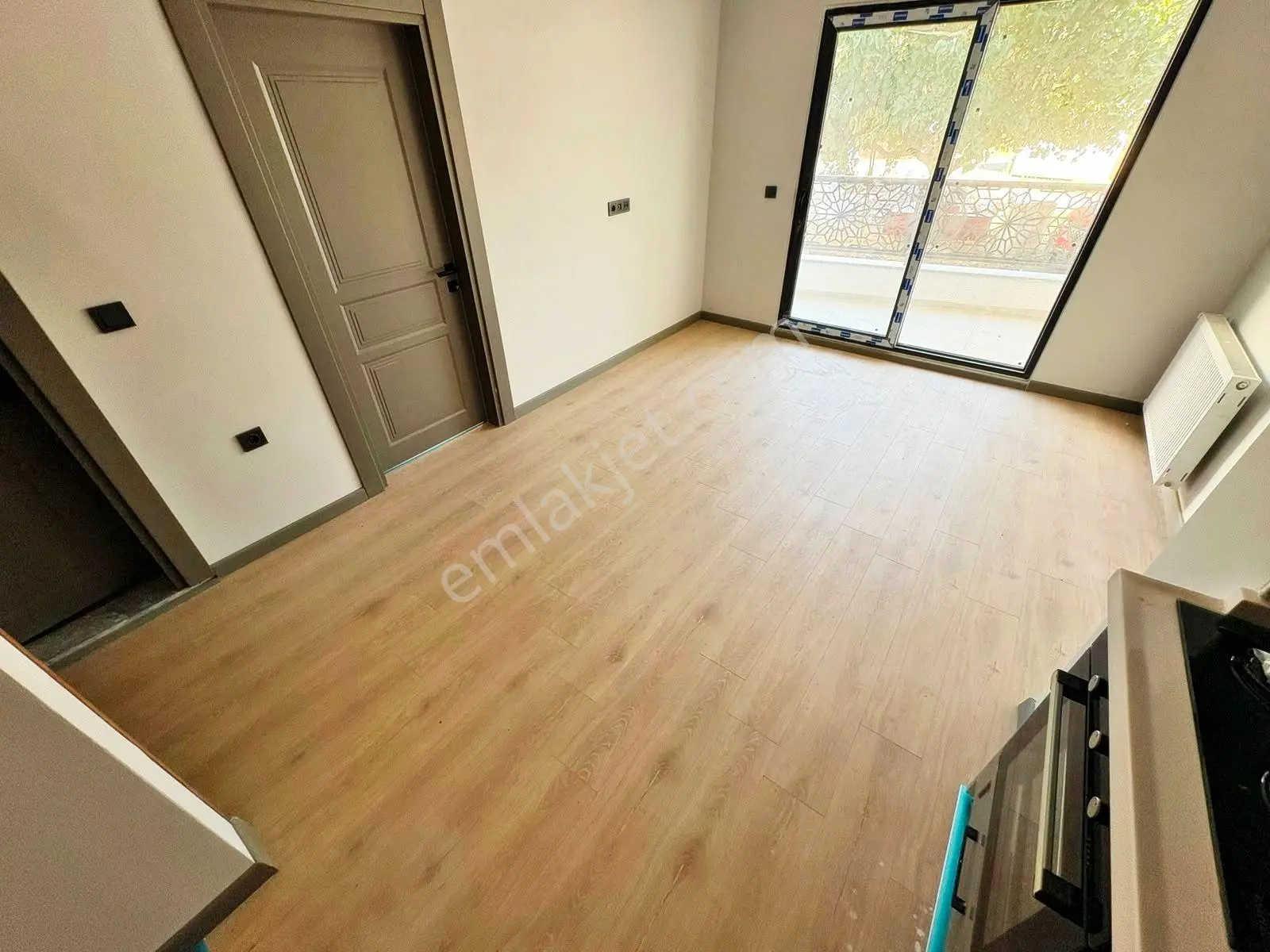 Aktif'ten Zeytinli'de Satılık Ön Cephe Doğa İle İç İçe Harika 1+1 Daire — fotoğraf 11