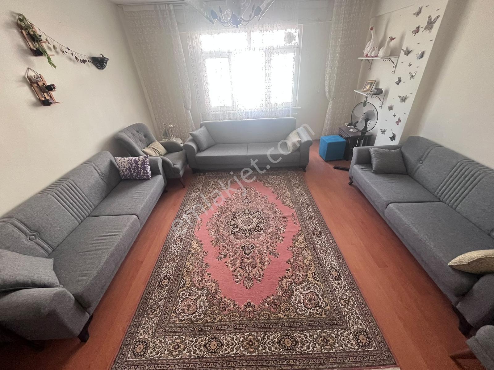 Gültepe'de Metrobüsün Dibinde Kaçak Katı Olmayan 2+1 90m2 Daire — fotoğraf 5