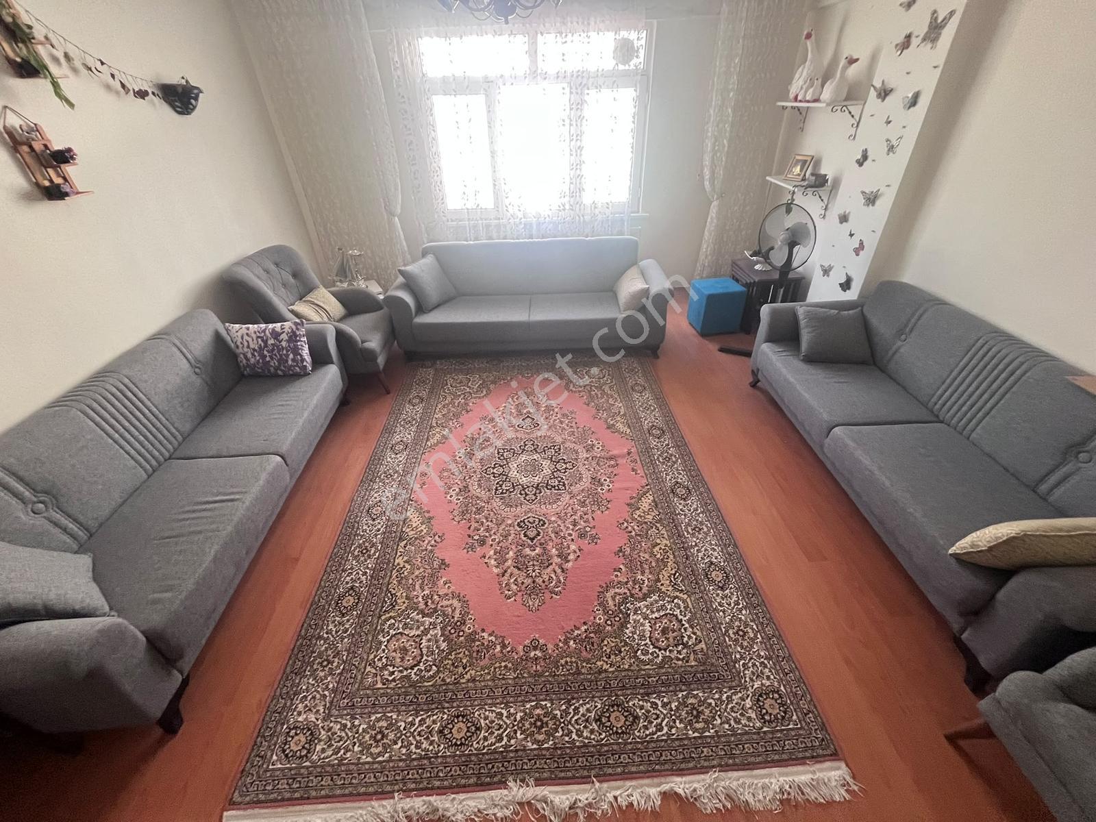 Gültepe'de Metrobüsün Dibinde Kaçak Katı Olmayan 2+1 90m2 Daire — fotoğraf 6