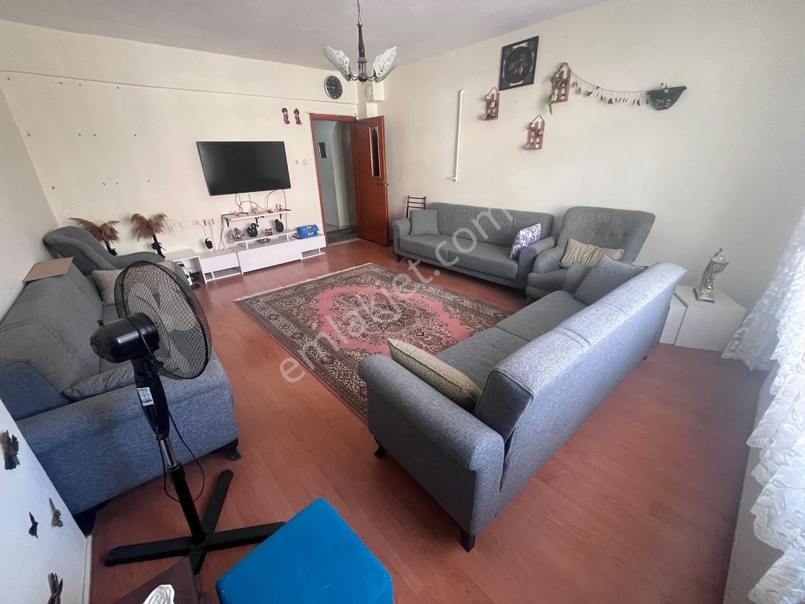 Gültepe'de Metrobüsün Dibinde Kaçak Katı Olmayan 2+1 90m2 Daire — fotoğraf 9