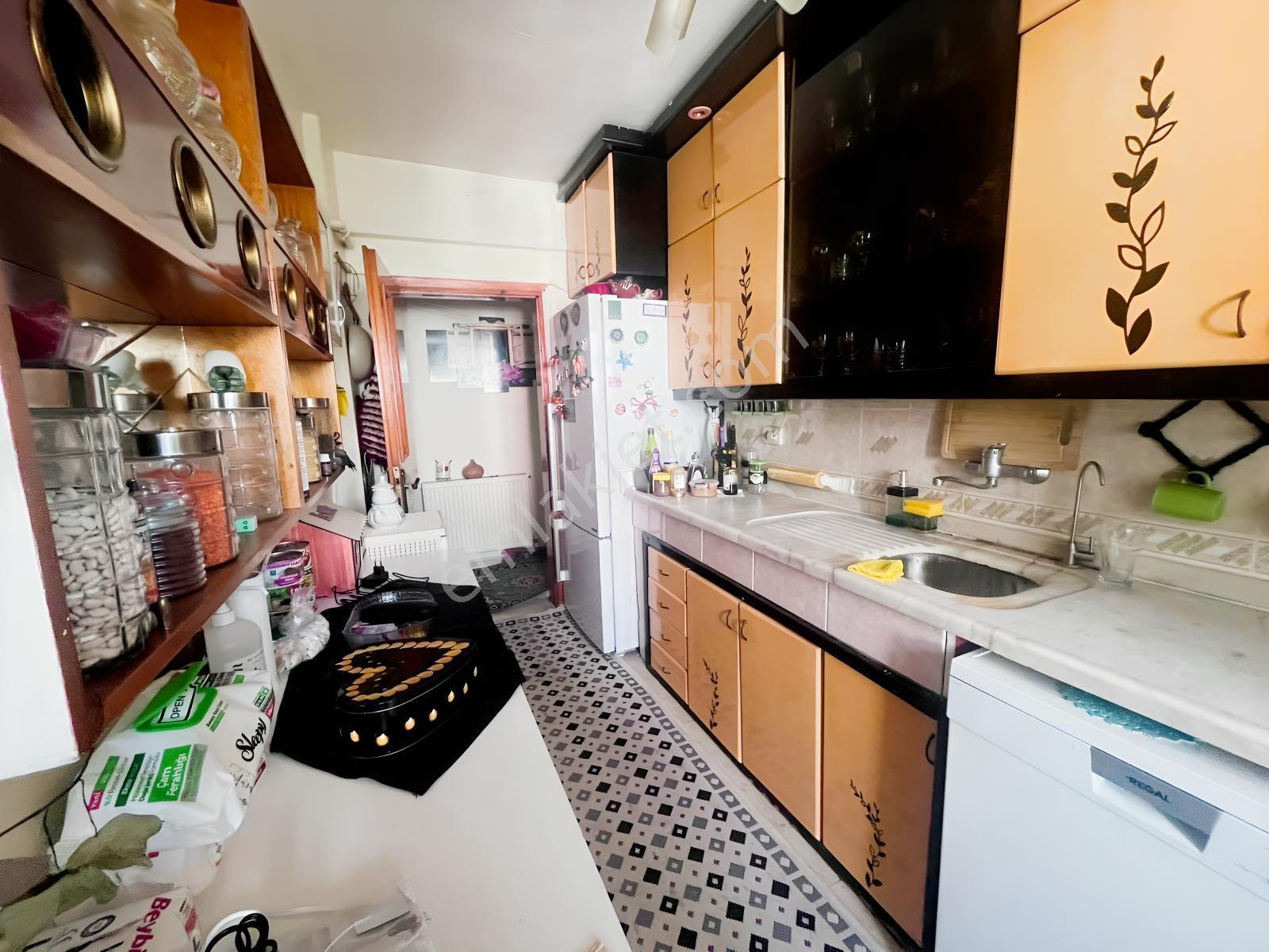 Gültepe'de Metrobüsün Dibinde Kaçak Katı Olmayan 2+1 90m2 Daire — fotoğraf 12