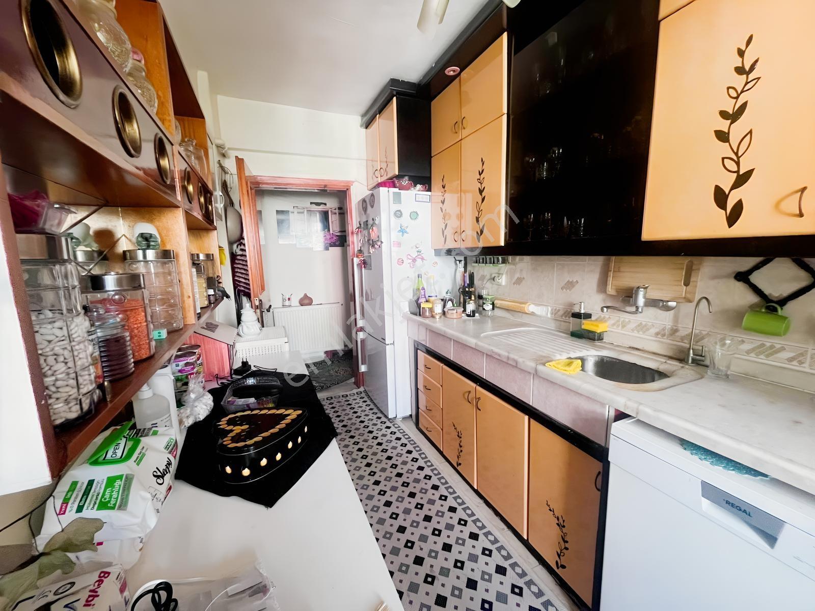 Gültepe'de Metrobüsün Dibinde Kaçak Katı Olmayan 2+1 90m2 Daire — fotoğraf 13