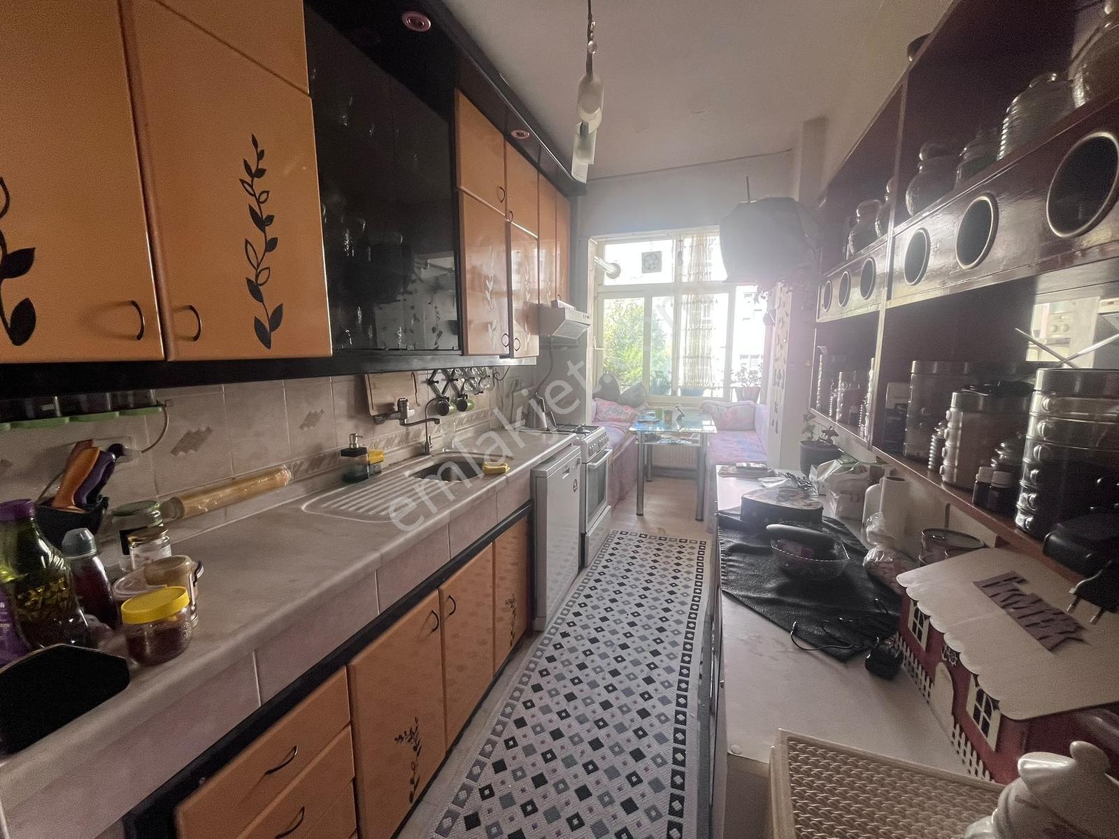 Gültepe'de Metrobüsün Dibinde Kaçak Katı Olmayan 2+1 90m2 Daire — fotoğraf 15