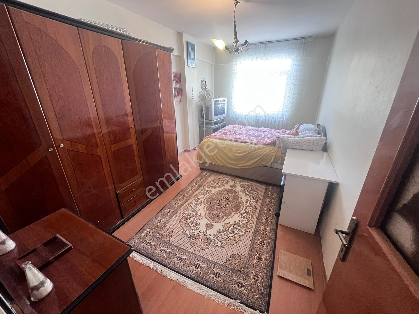 Gültepe'de Metrobüsün Dibinde Kaçak Katı Olmayan 2+1 90m2 Daire — fotoğraf 23