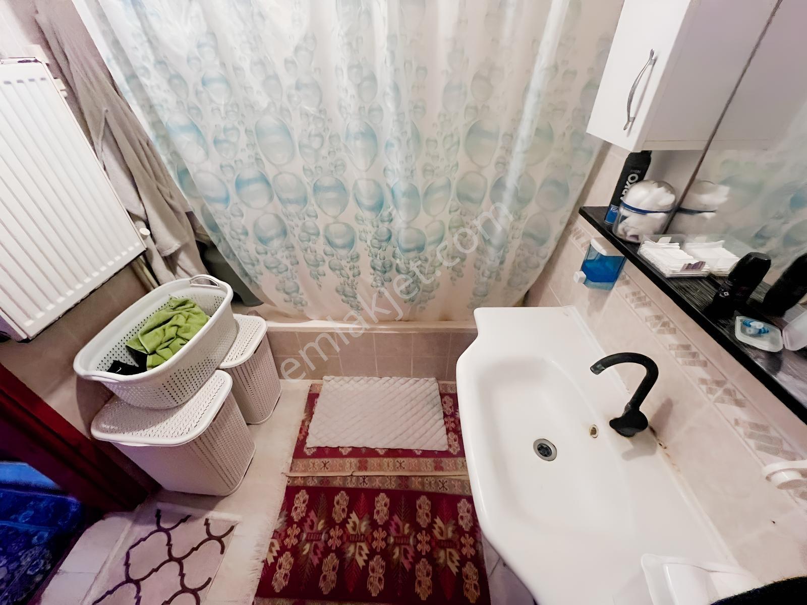 Gültepe'de Metrobüsün Dibinde Kaçak Katı Olmayan 2+1 90m2 Daire — fotoğraf 31
