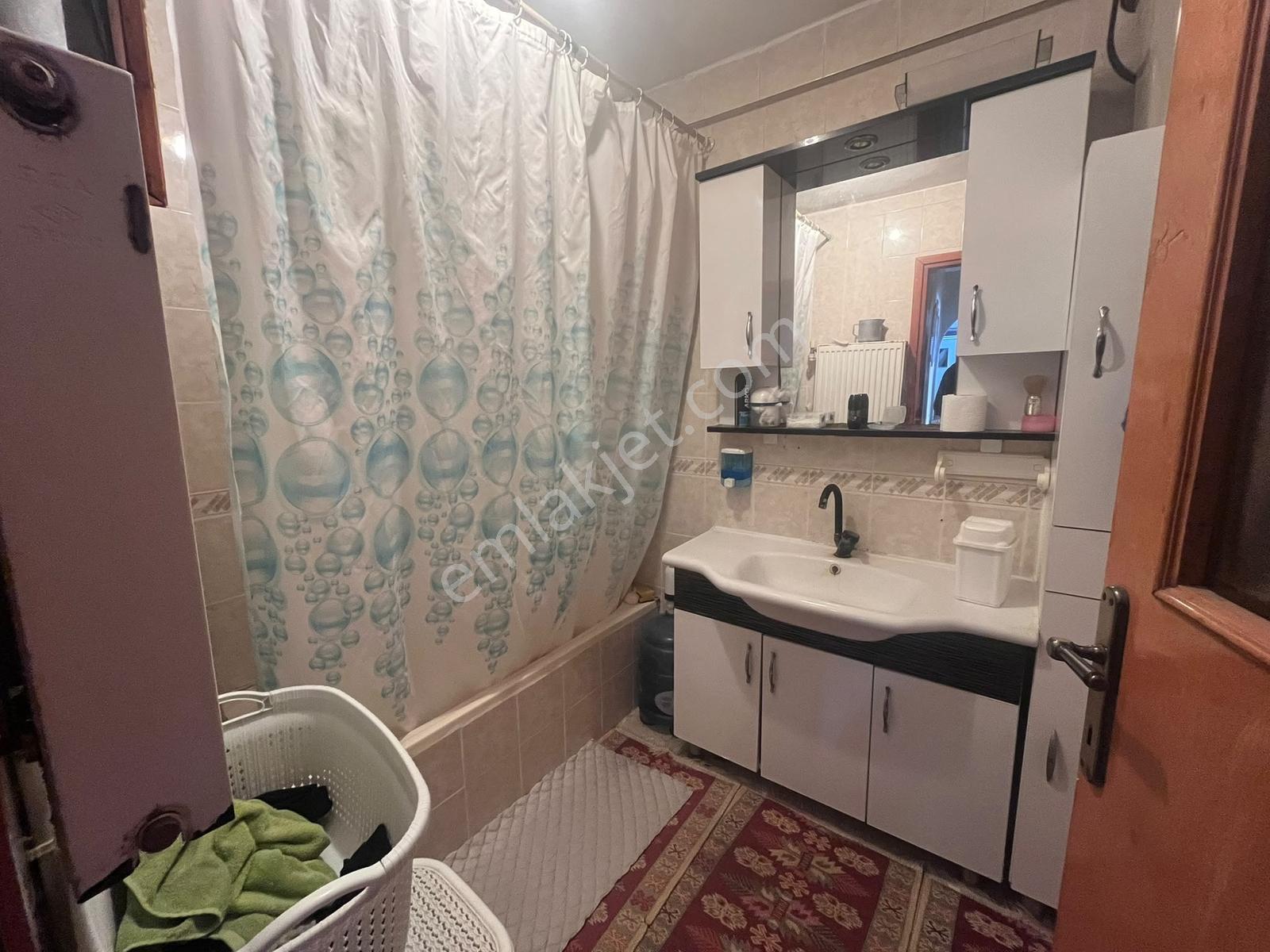 Gültepe'de Metrobüsün Dibinde Kaçak Katı Olmayan 2+1 90m2 Daire — fotoğraf 33
