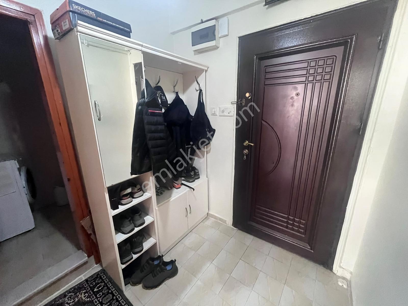 Gültepe'de Metrobüsün Dibinde Kaçak Katı Olmayan 2+1 90m2 Daire — fotoğraf 38