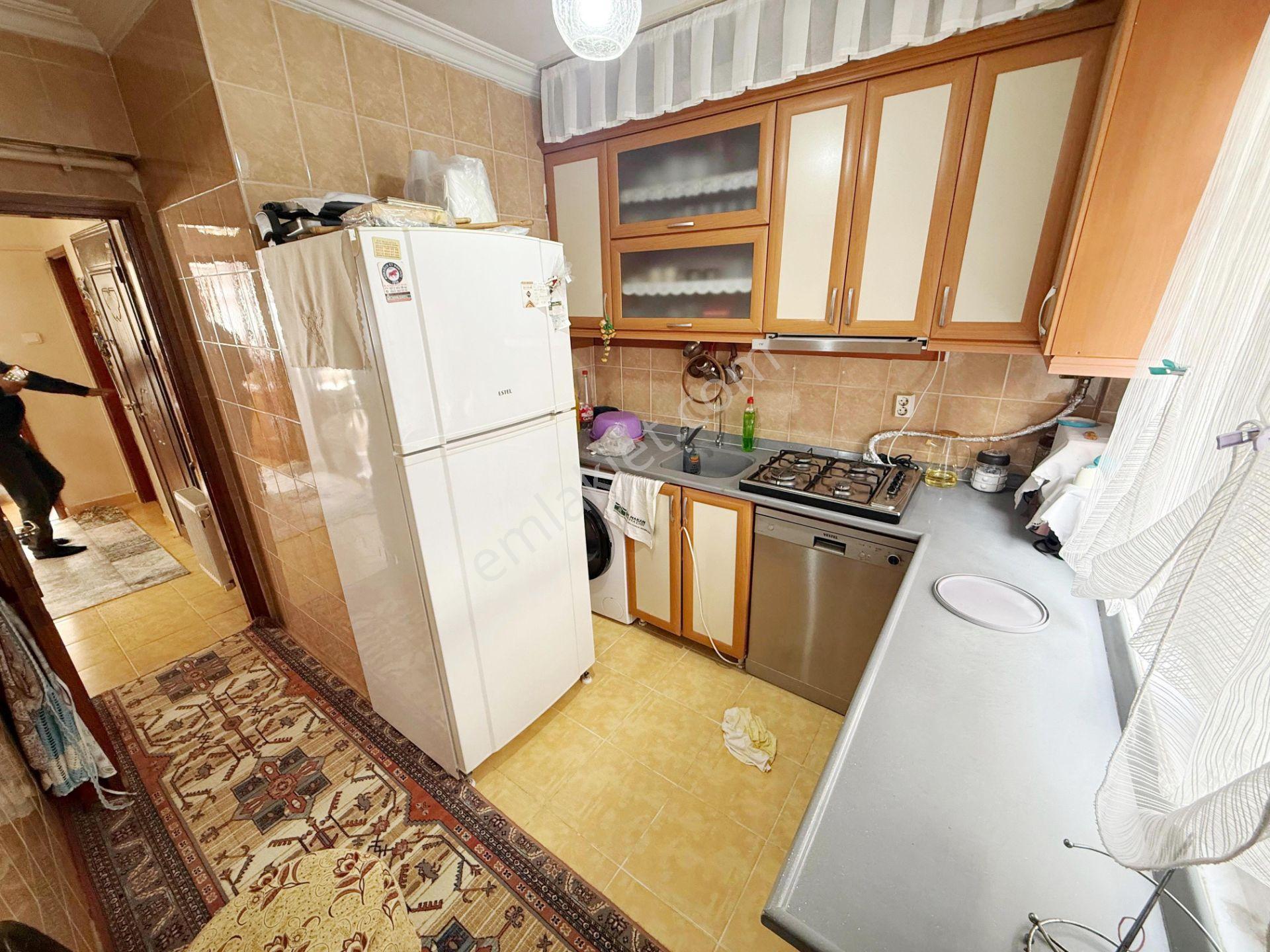 Fatih Emlak Tan Nur Cami Yakını 2+1 80 M2 Kat Mülkiyetli 4 Kat Daire — fotoğraf 7