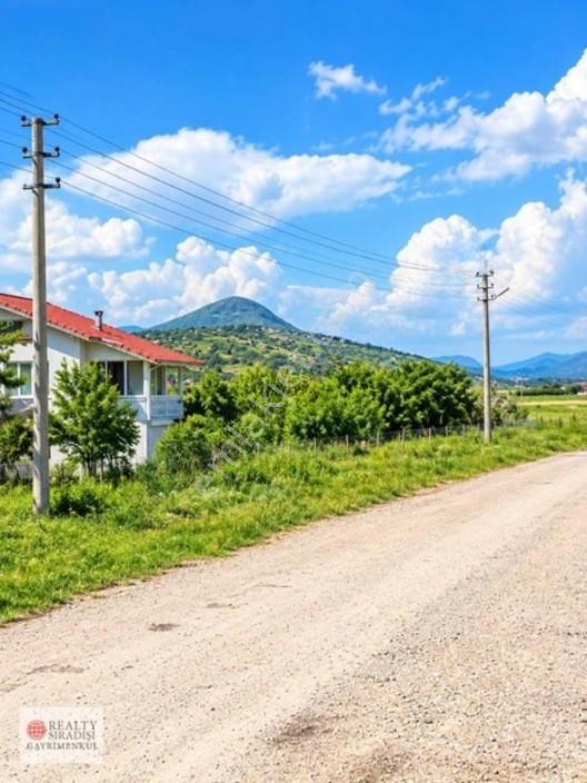 Bucak Kızılseki'de Ev Yapmaya Uygun Arazi — fotoğraf 2