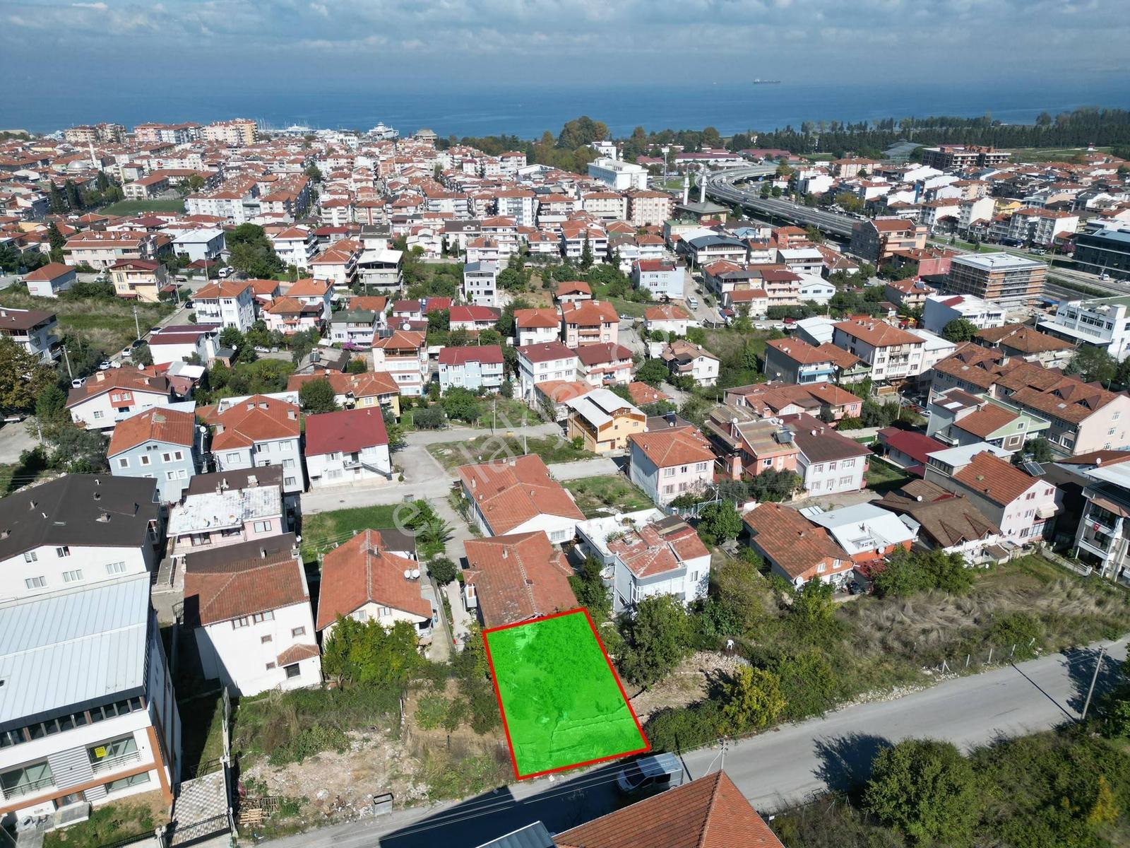 Yalova Merkez'De Deniz Manzaralı %40 - 3 Kat İmarlı Arsa