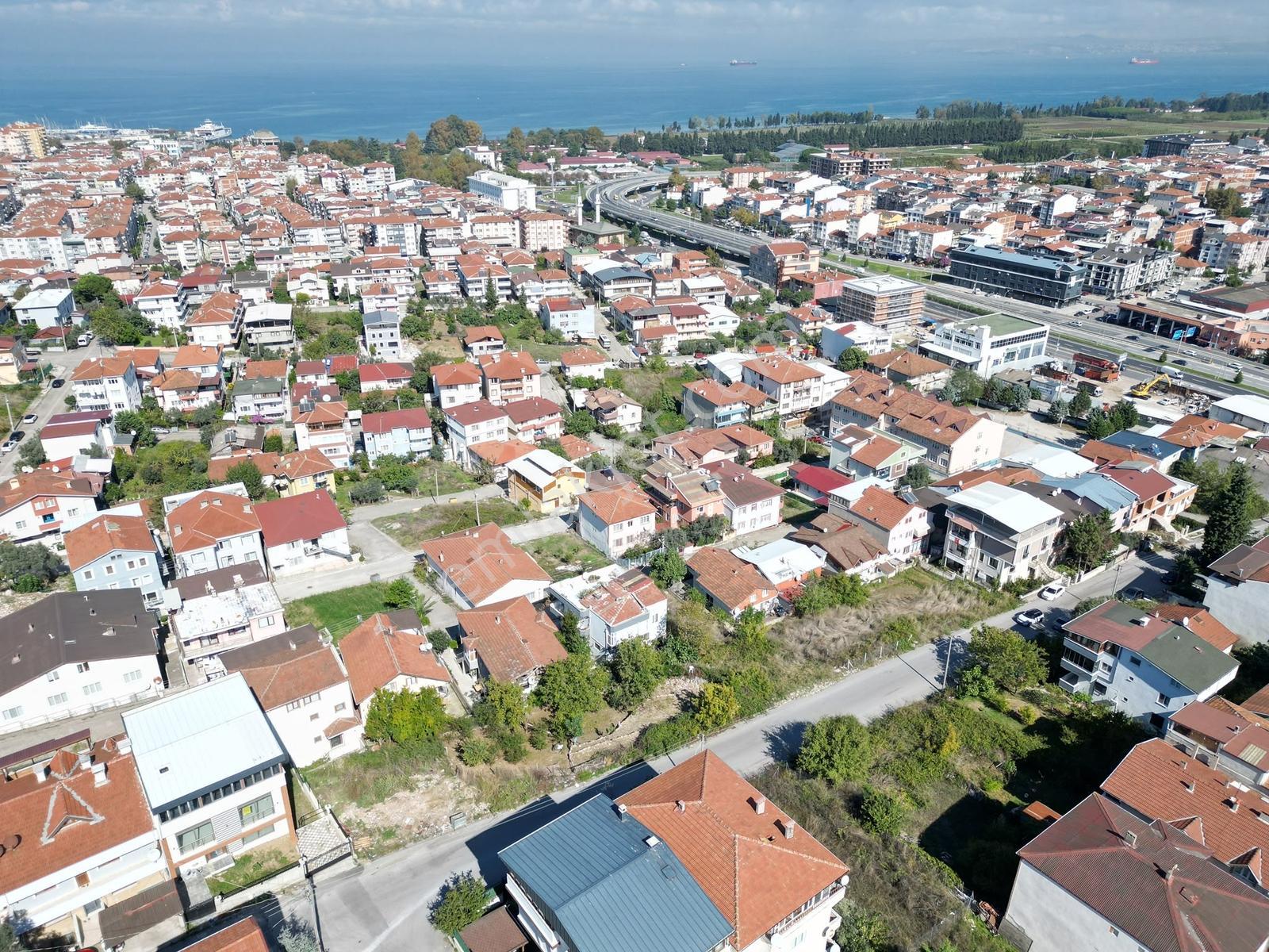 Yalova Merkez'de Deniz Manzaralı %40 - 3 Kat İmarlı Arsa — fotoğraf 12