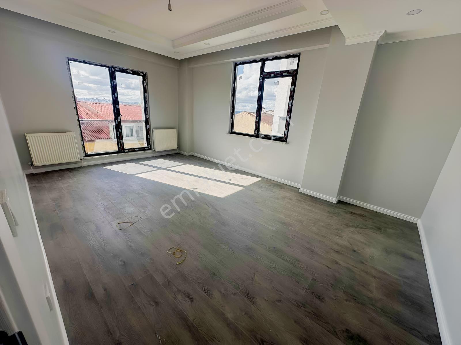 Arnavutköy Bolluca Satılık Ara Kat Daire 2+1 Butik Site — fotoğraf 3