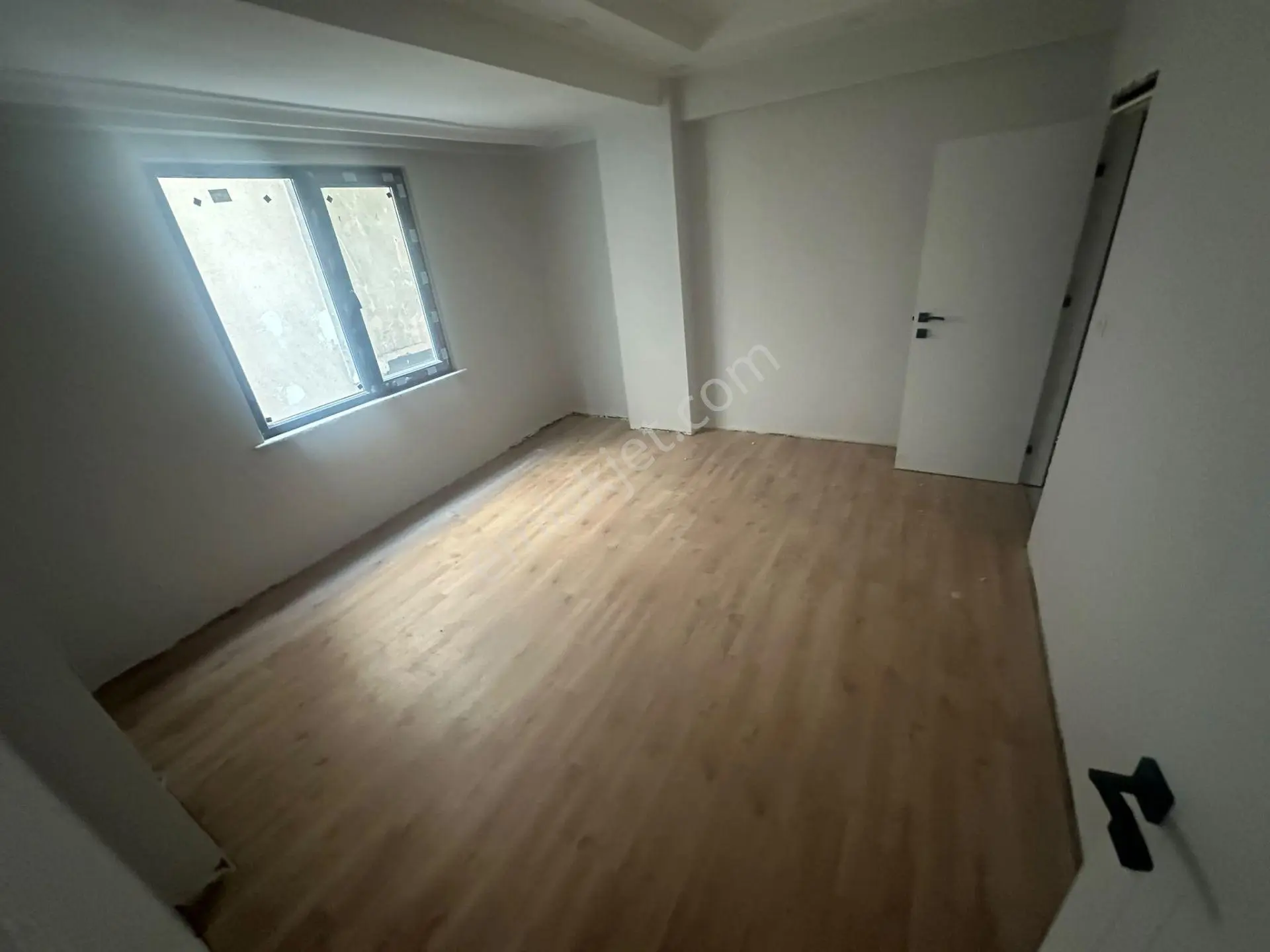 Özgür İnşaat'tan Cebeci Mahallesinde 0 Oturuma Hazır 2+1 110 M2 1,kat Ebeveyn Banyolu Fırsat Daire ! — fotoğraf 4