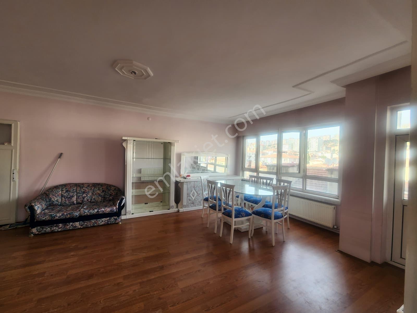 Demetevler'de Cadde Üzerinde 3+1 Asansörlü Katta Satılık Daire — fotoğraf 3
