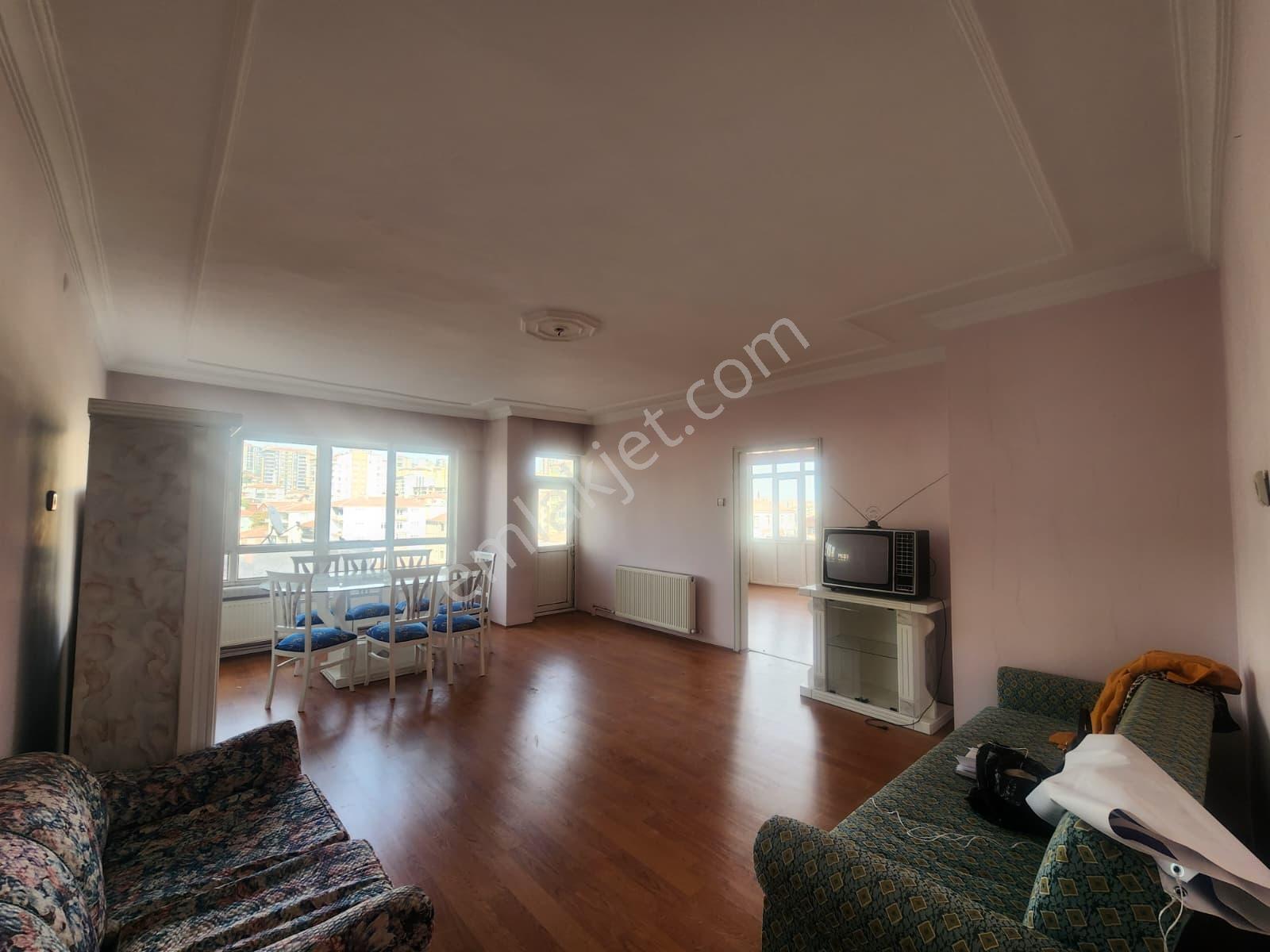 Demetevler'de Cadde Üzerinde 3+1 Asansörlü Katta Satılık Daire — fotoğraf 6
