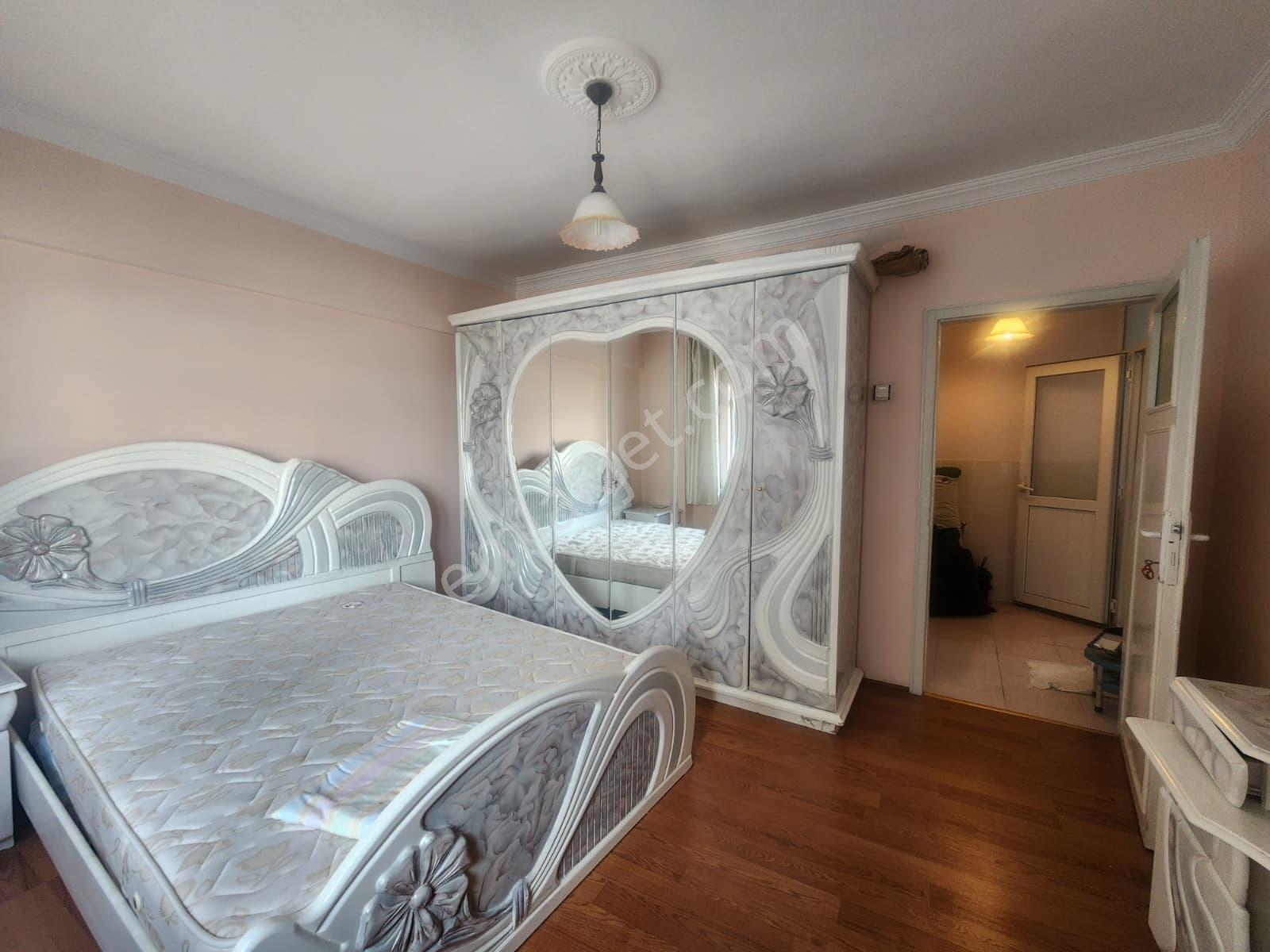 Demetevler'de Cadde Üzerinde 3+1 Asansörlü Katta Satılık Daire — fotoğraf 13