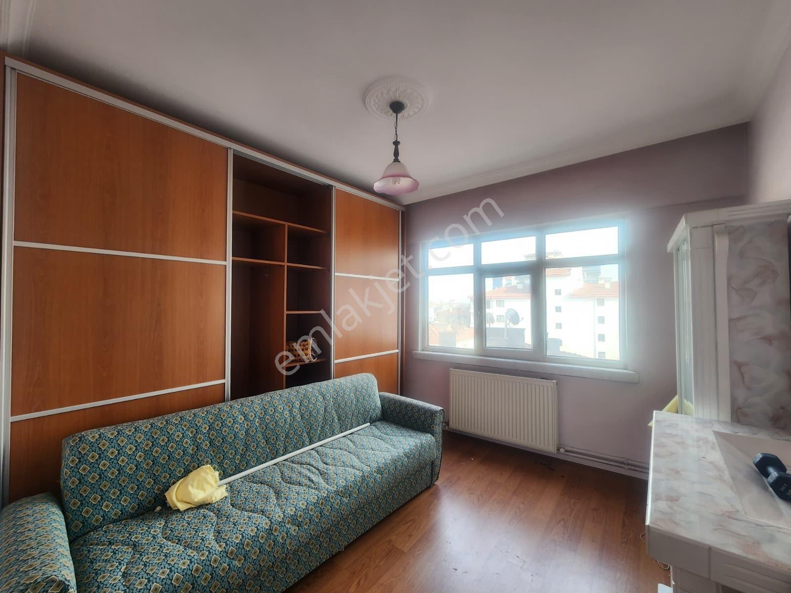 Demetevler'de Cadde Üzerinde 3+1 Asansörlü Katta Satılık Daire — fotoğraf 20