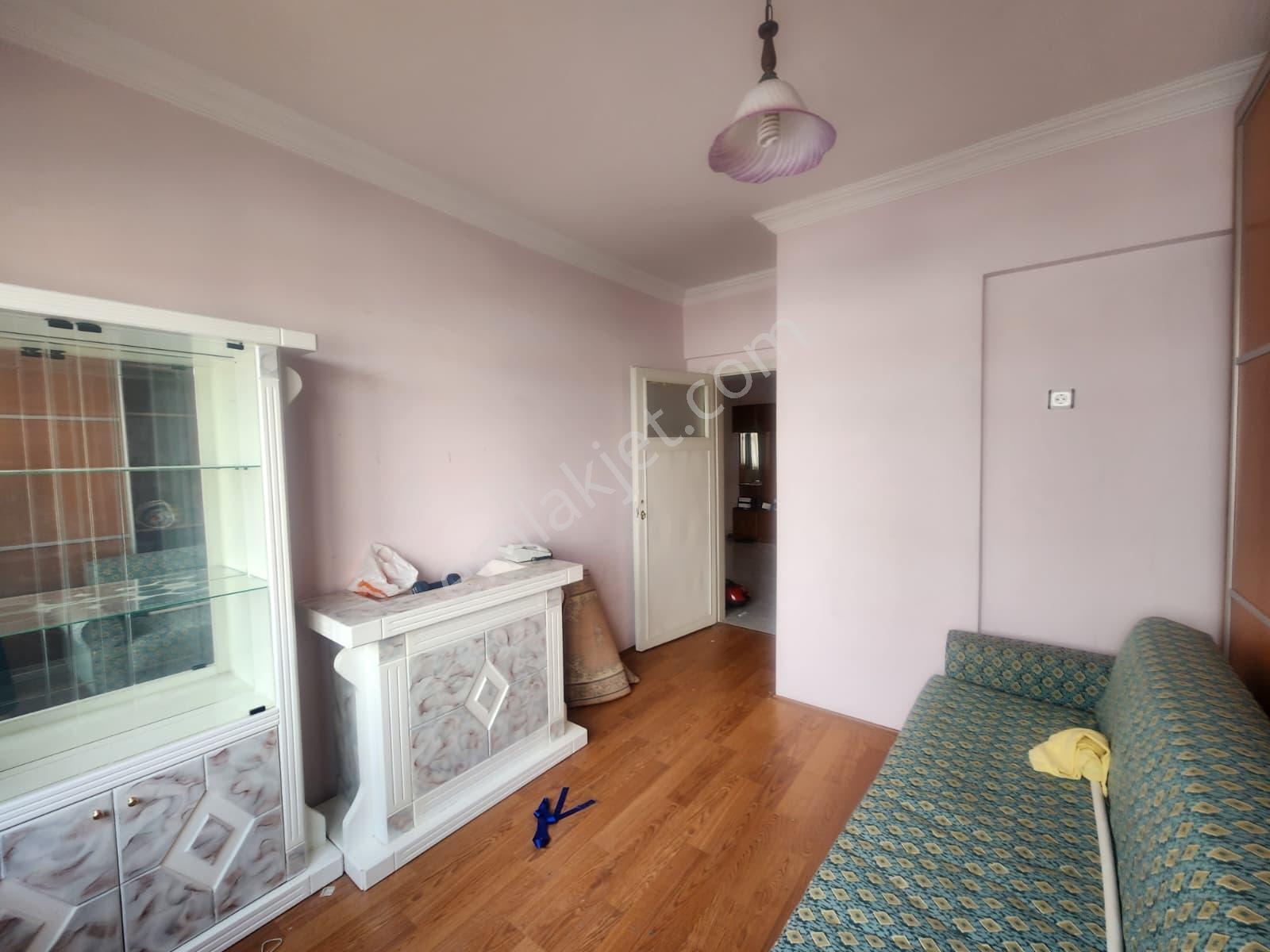 Demetevler'de Cadde Üzerinde 3+1 Asansörlü Katta Satılık Daire — fotoğraf 21