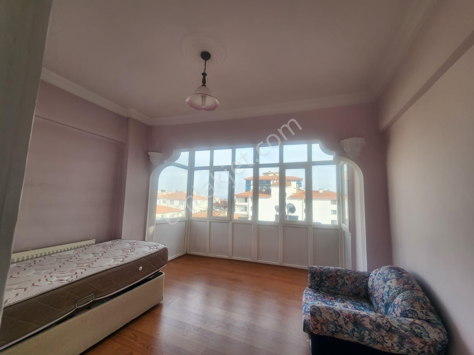Demetevler'de Cadde Üzerinde 3+1 Asansörlü Katta Satılık Daire — fotoğraf 25