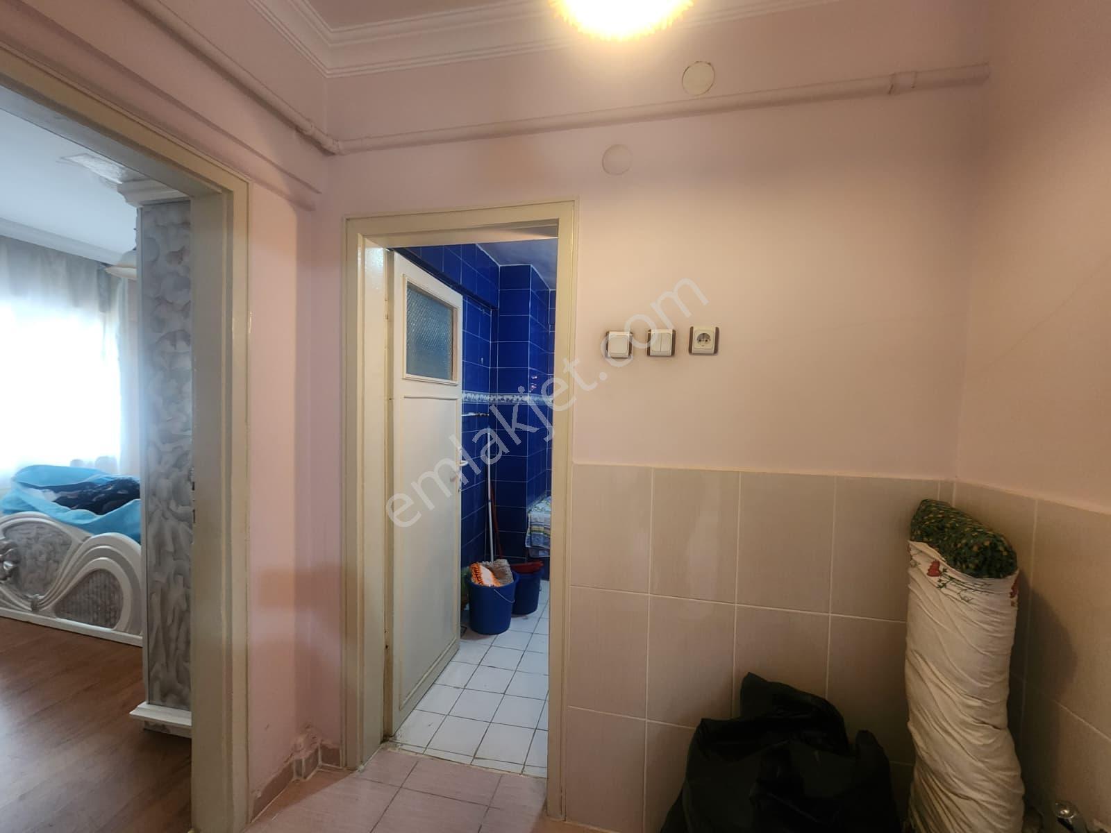 Demetevler'de Cadde Üzerinde 3+1 Asansörlü Katta Satılık Daire — fotoğraf 32