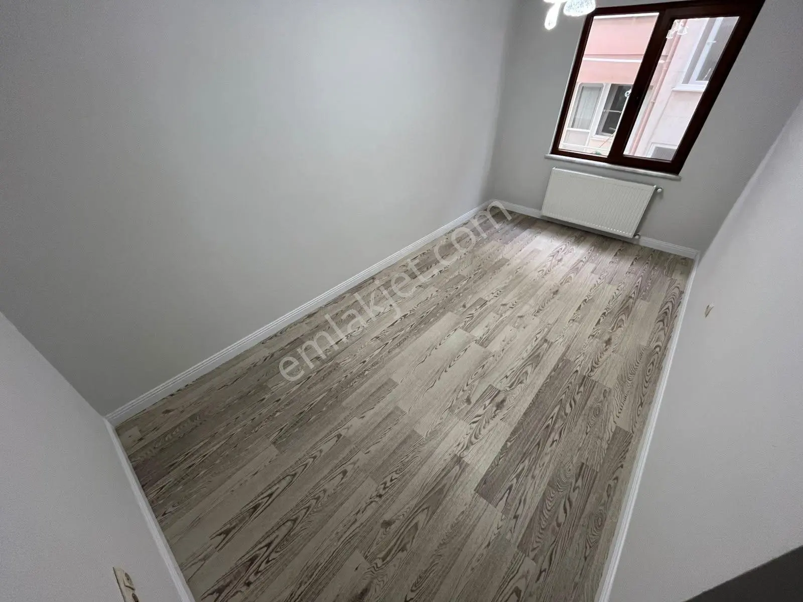 Gümüş'den Akçay'da Ön Cephe Arakat Şık Tasarımlı Kombili 2+1 Daire! — fotoğraf 24