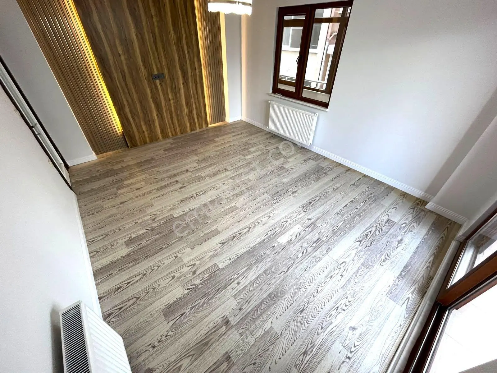 Gümüş'den Akçay'da Ön Cephe Arakat Şık Tasarımlı Kombili 2+1 Daire! — fotoğraf 27