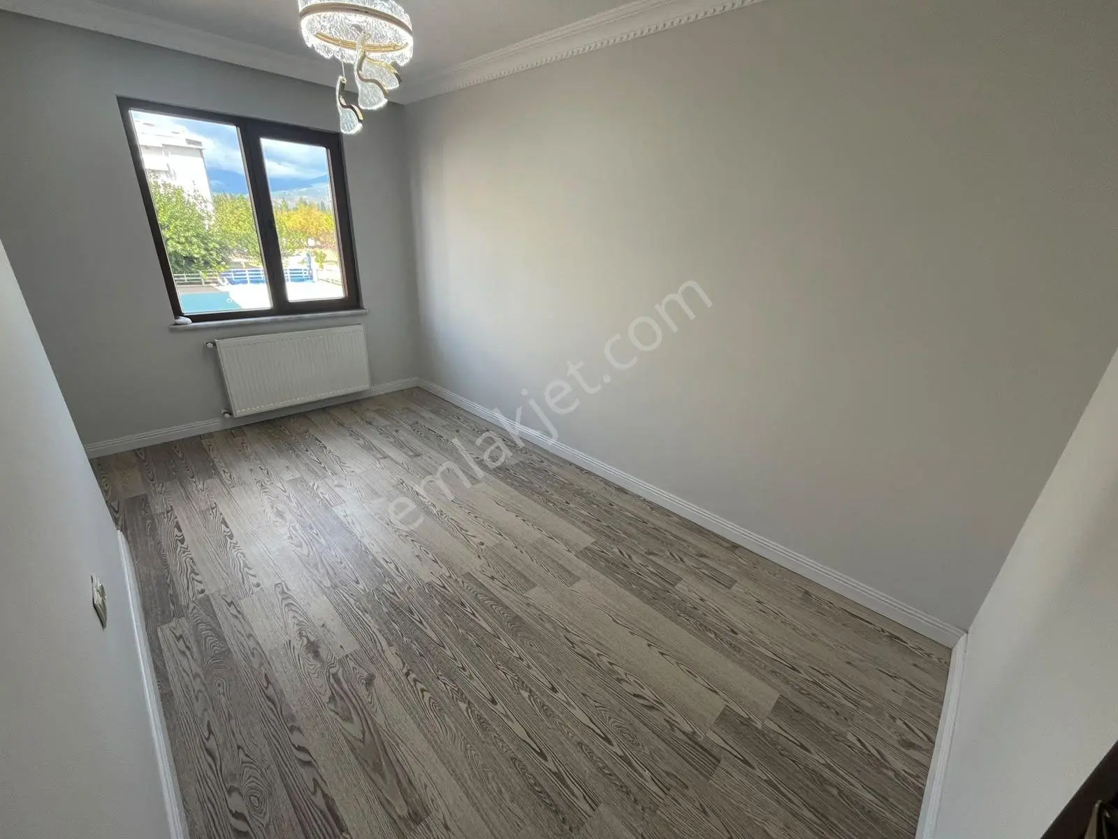 Gümüş'den Akçay'da Ön Cephe Arakat Şık Tasarımlı Kombili 2+1 Daire! — fotoğraf 34