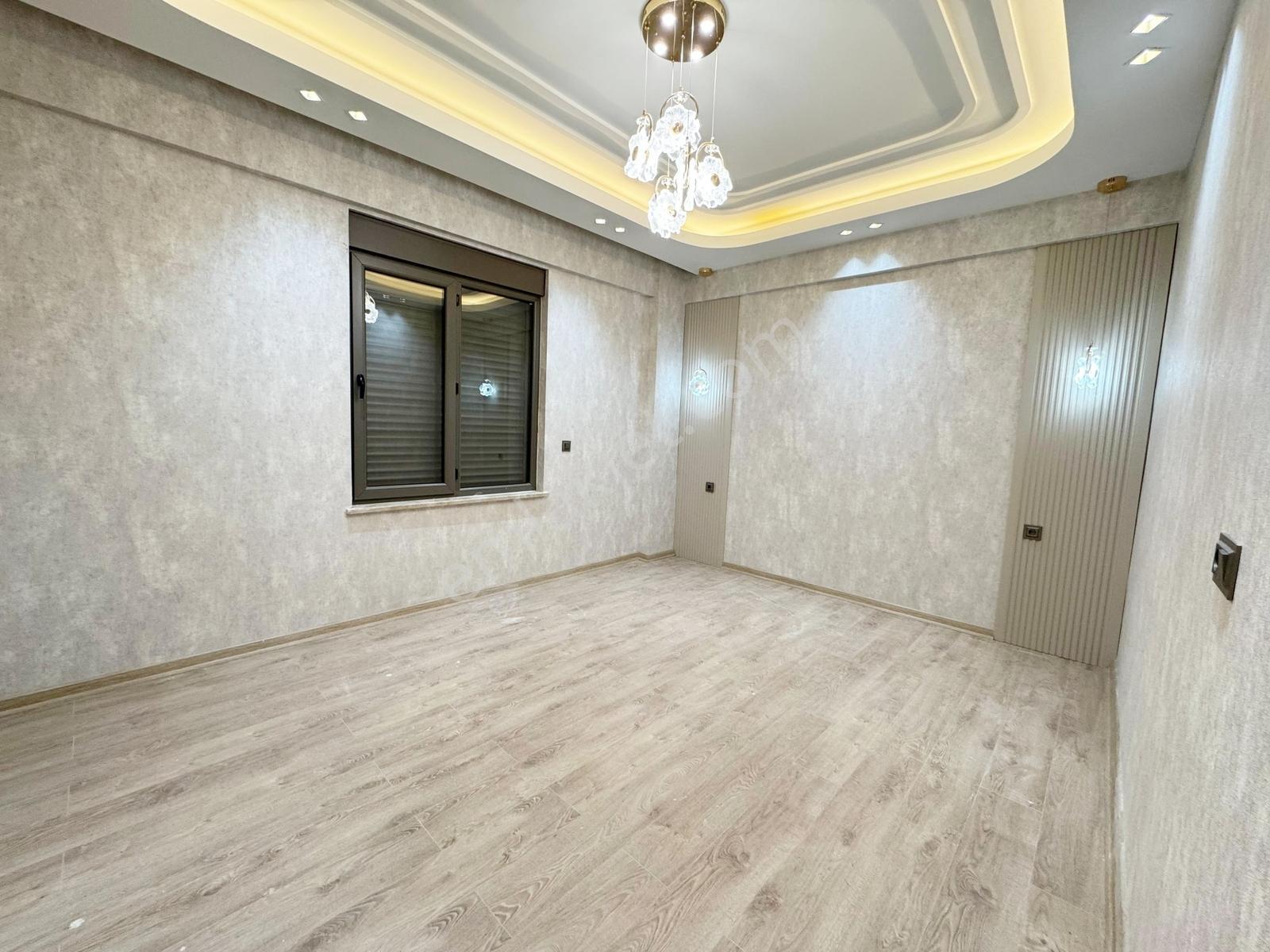 Karacaahmet'te Yemek Ve Giyinme Odalı Geniş Balkon Ultralüx3.5+1 — fotoğraf 12