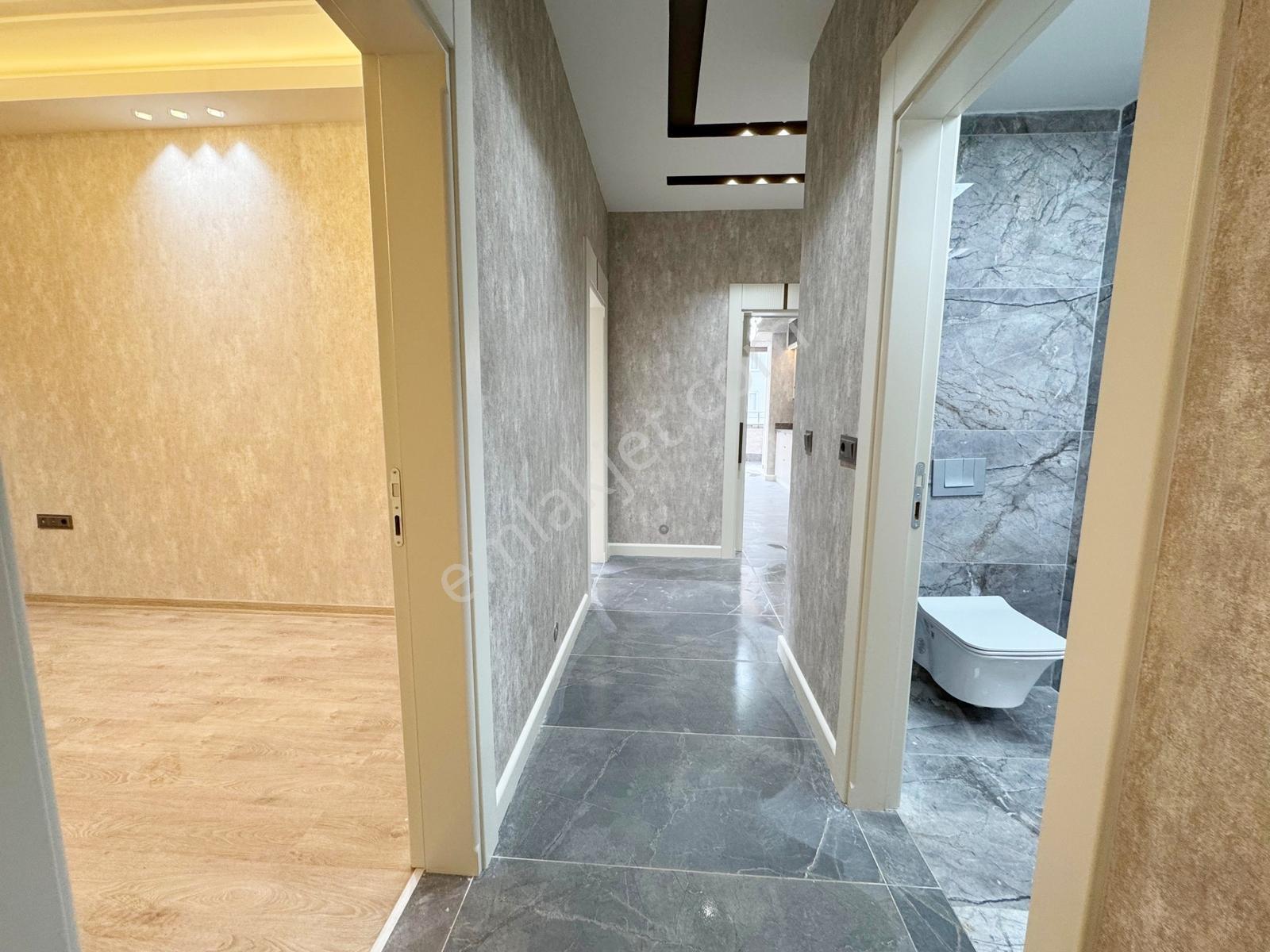 Karacaahmet'te Yemek Ve Giyinme Odalı Geniş Balkon Ultralüx3.5+1 — fotoğraf 19