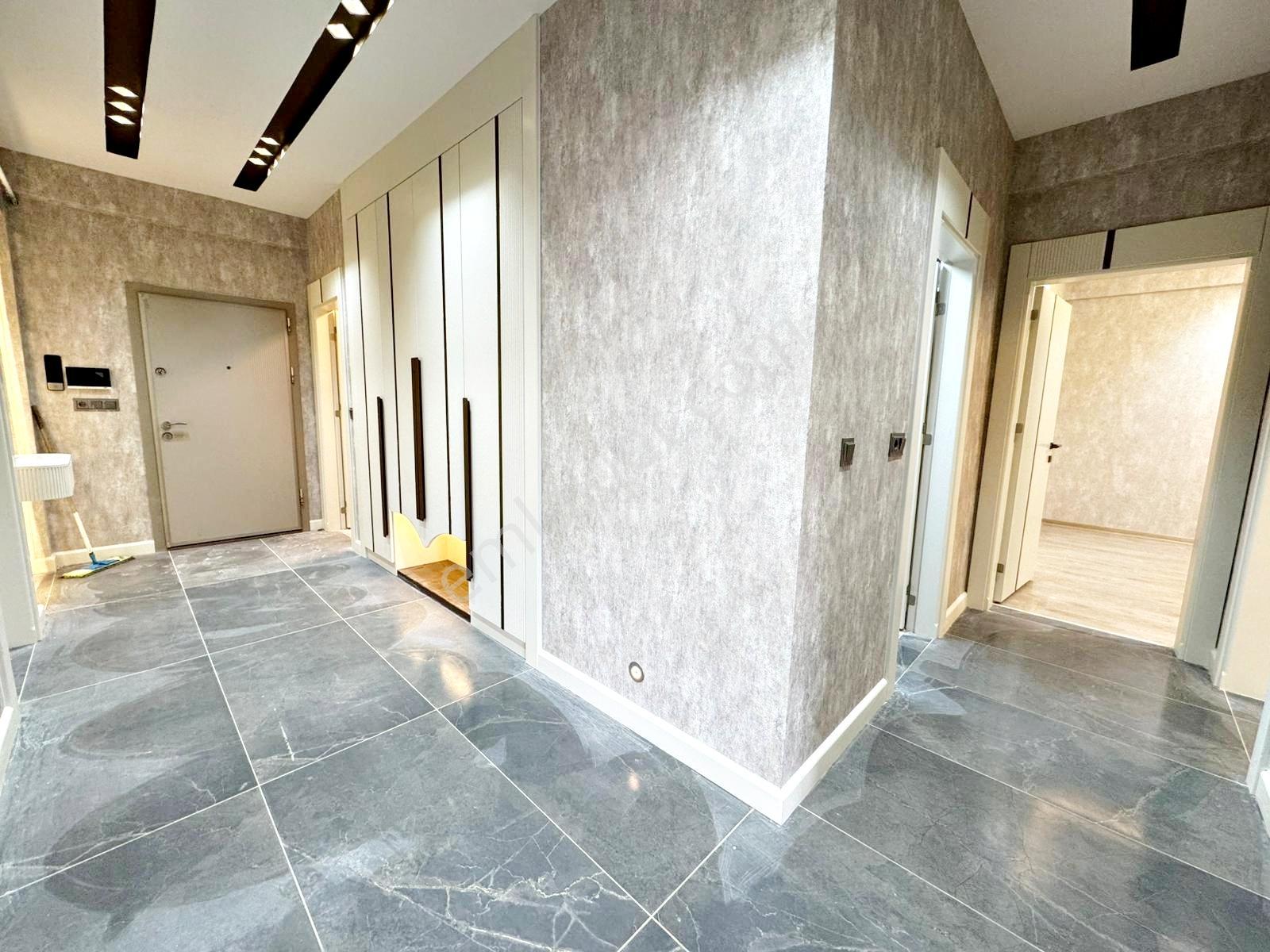 Karacaahmet'te Yemek Ve Giyinme Odalı Geniş Balkon Ultralüx3.5+1 — fotoğraf 24