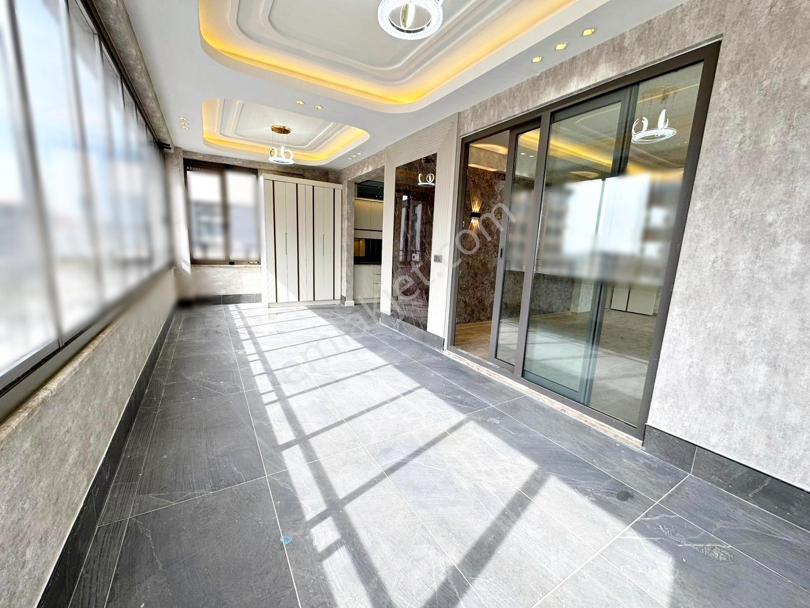 Karacaahmet'te Yemek Ve Giyinme Odalı Geniş Balkon Ultralüx3.5+1 — fotoğraf 30
