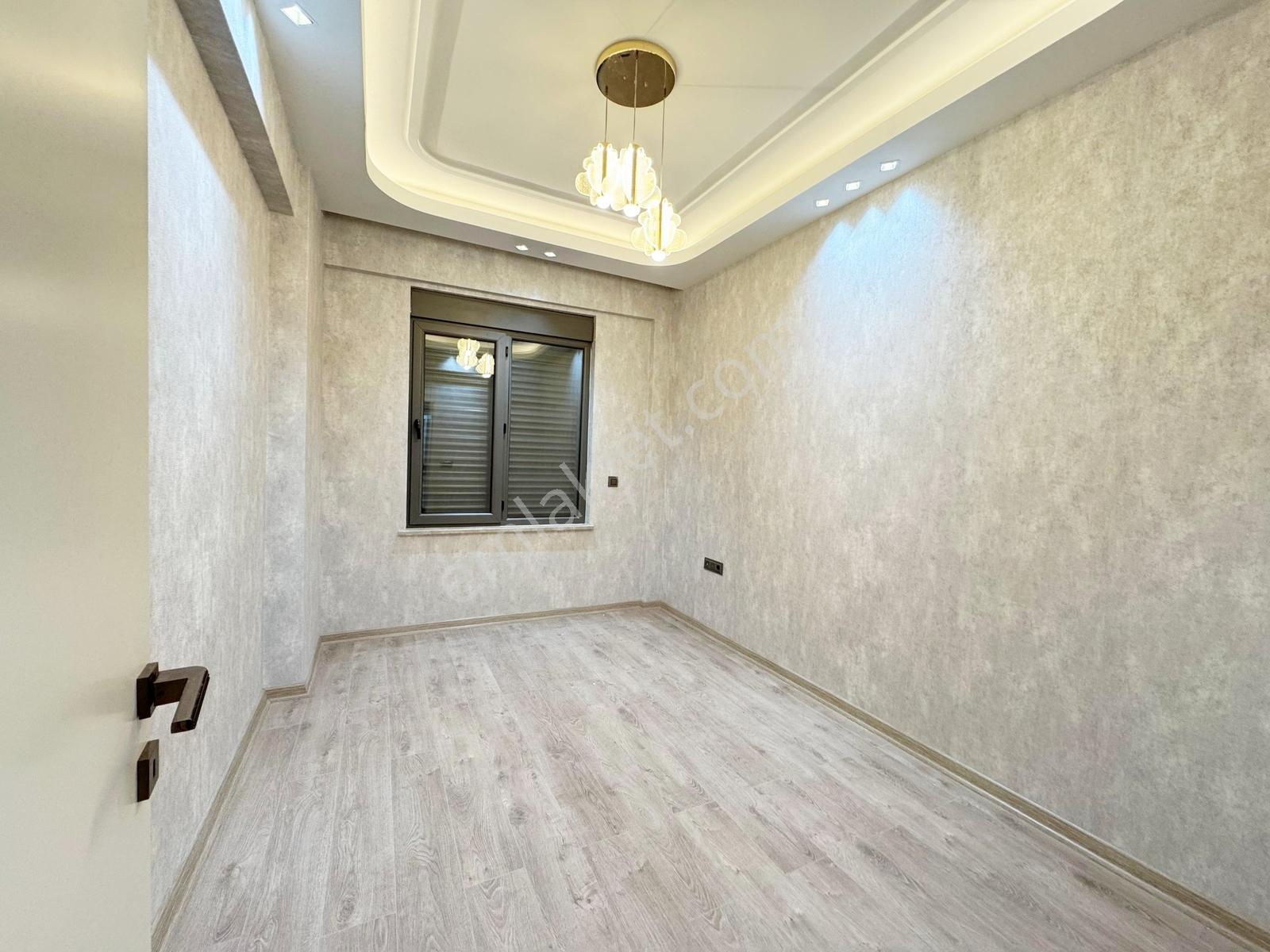 Karacaahmet'te Yemek Ve Giyinme Odalı Geniş Balkon Ultralüx3.5+1 — fotoğraf 35