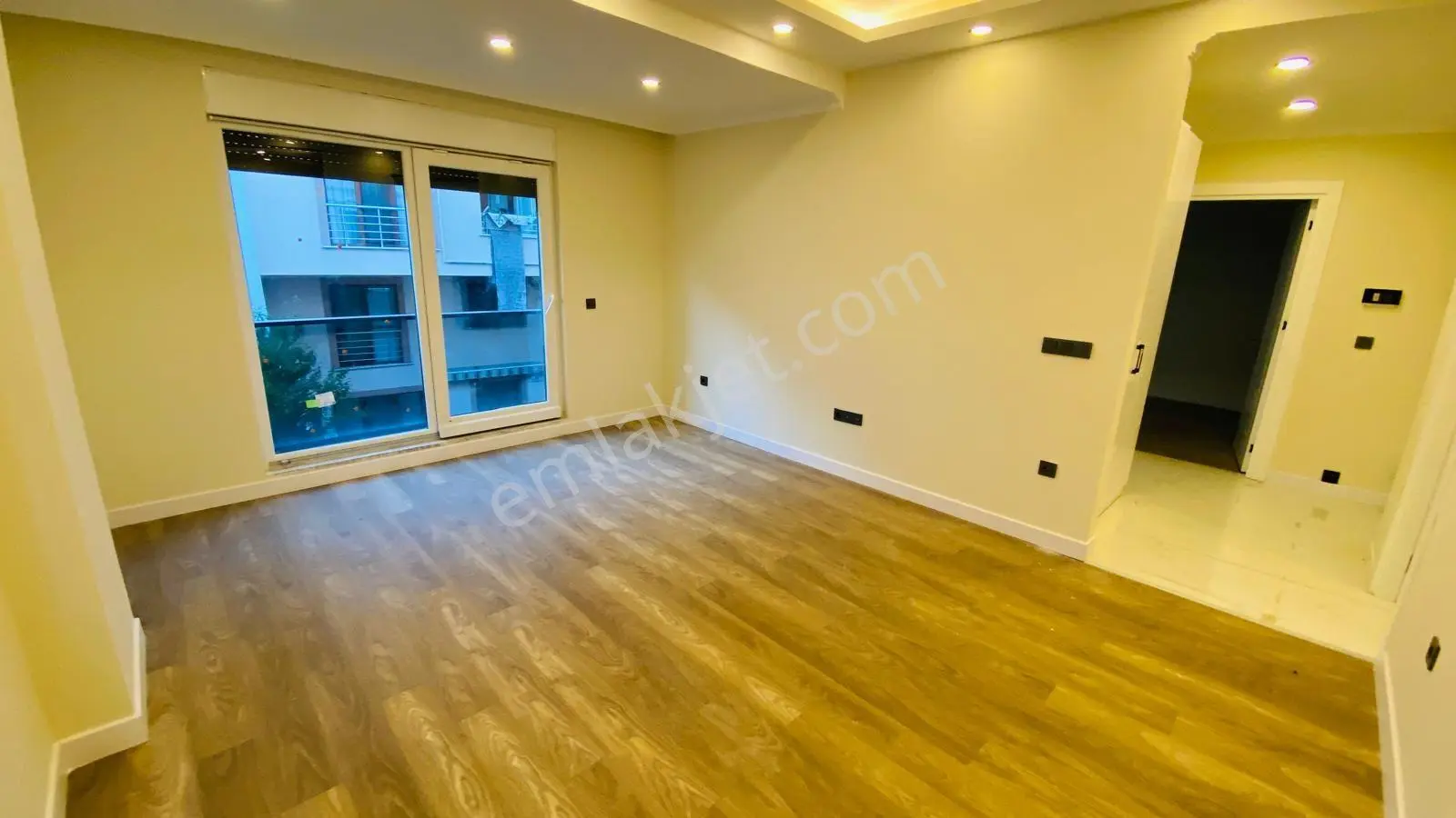 Nezih Lokasyonda Ultra Lüx 2+1 Ara Kat Daire — fotoğraf 3