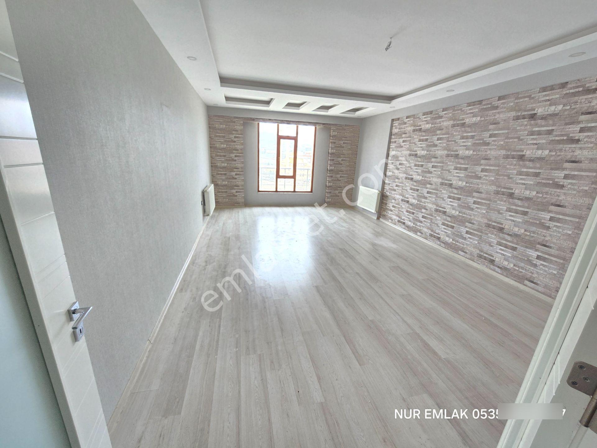 Atakentte Kapalı Otoparklı 4+1 Geniş Lüx Daire **Nur Emlak **