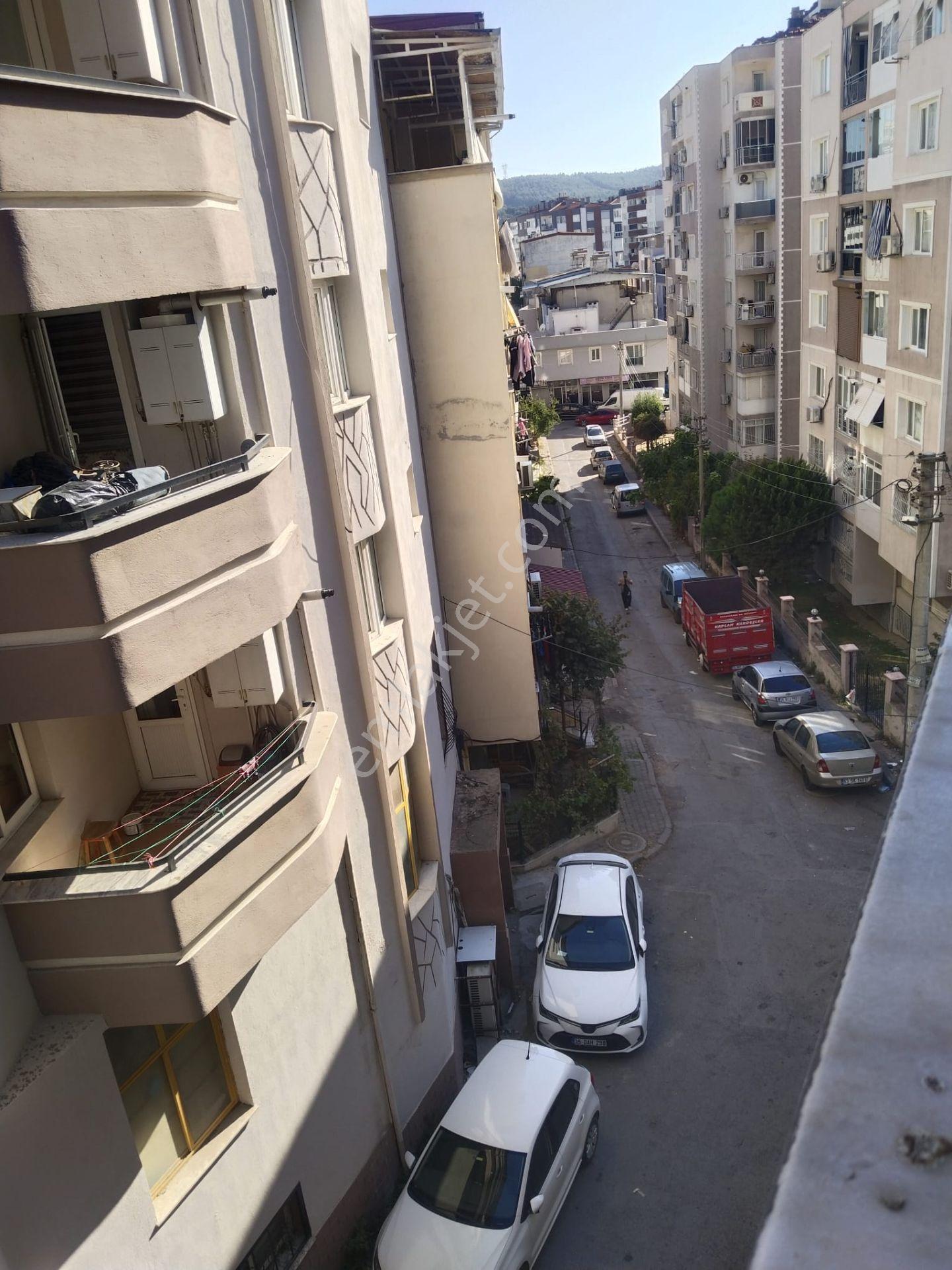 Turyap Buca'dan Hoca Ahmet Yesevi Caddesin'de Satılık 3+1 Daire — fotoğraf 5