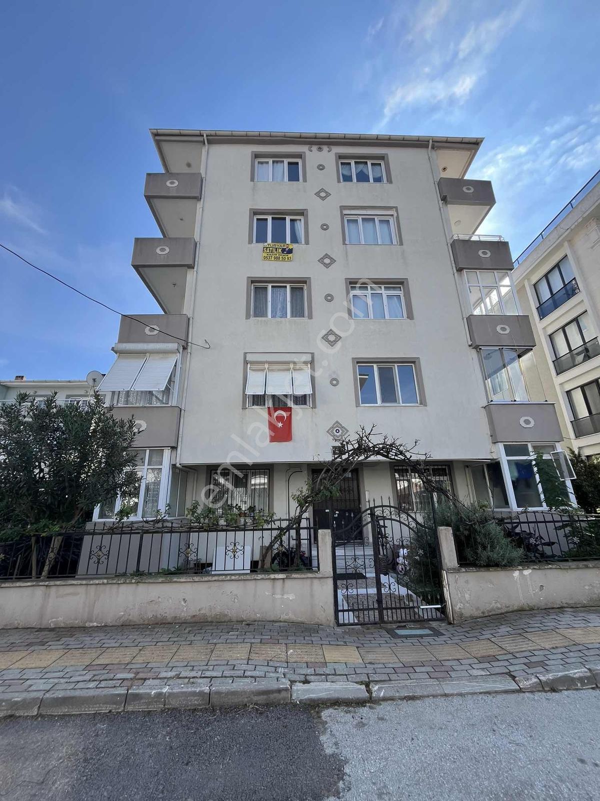 Çiftlikköyde Sahile İki Sokak Mesafede 2+1 Daire — fotoğraf 2