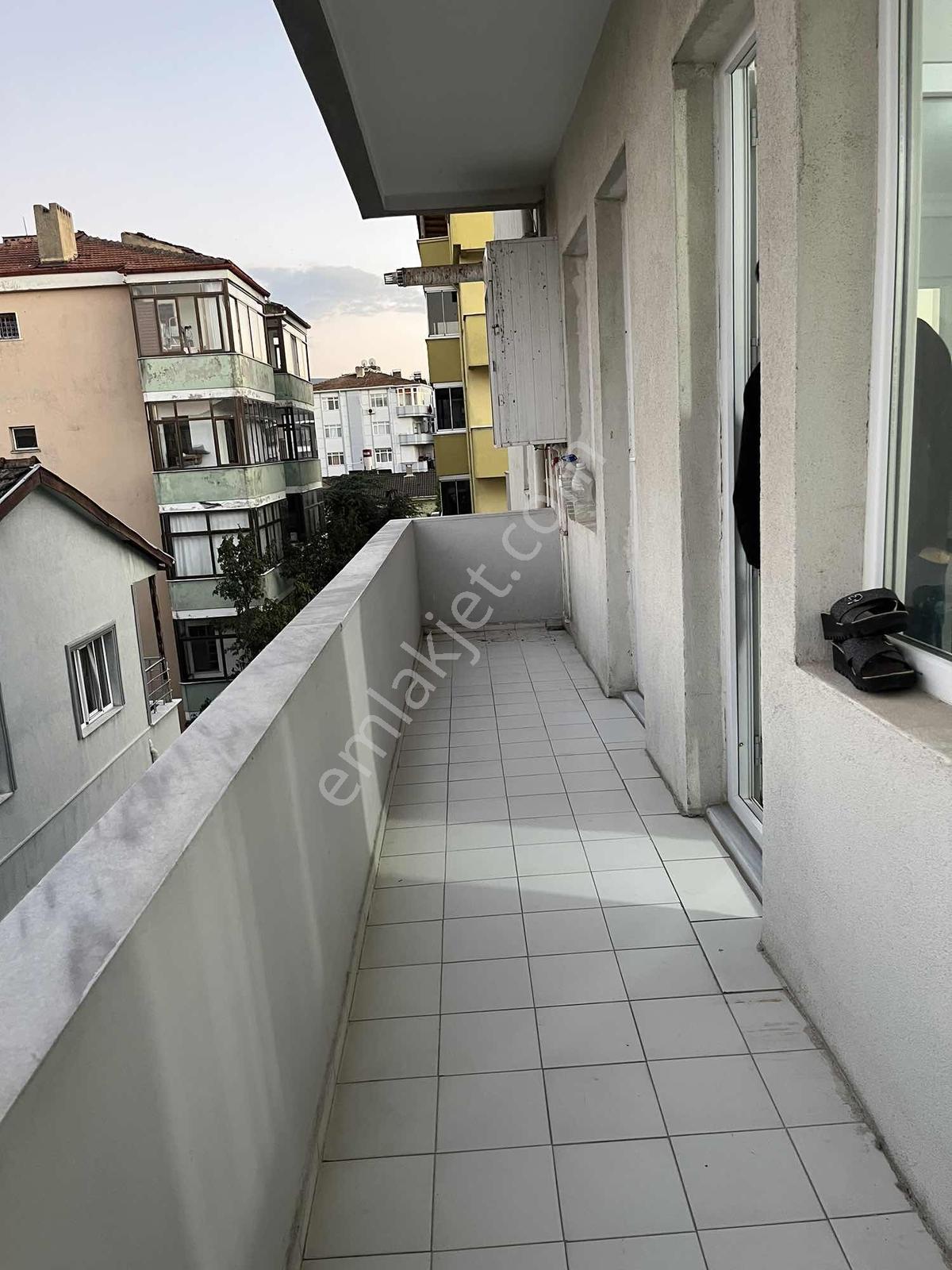 Çiftlikköyde Sahile İki Sokak Mesafede 2+1 Daire — fotoğraf 5