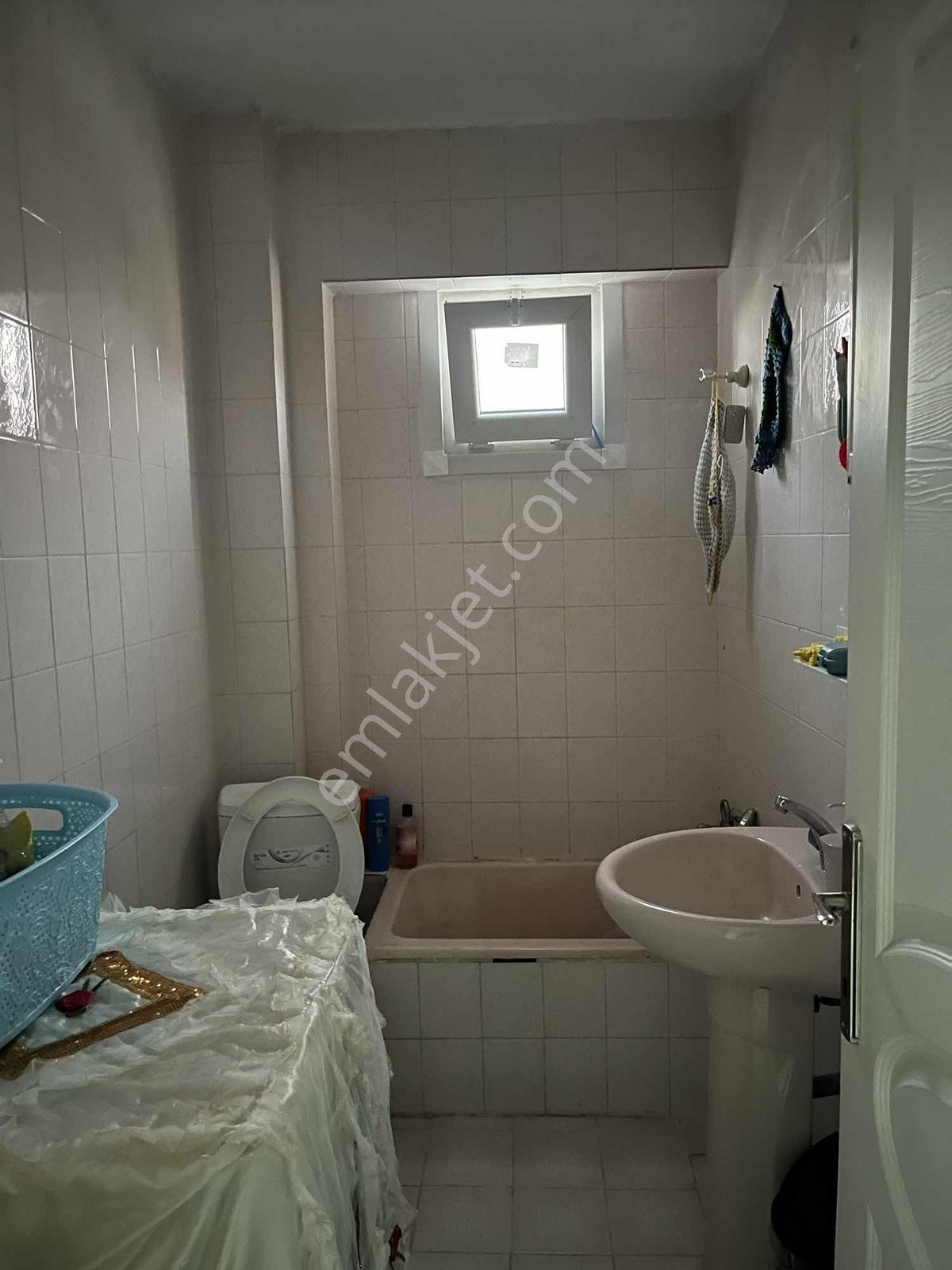 Çiftlikköyde Sahile İki Sokak Mesafede 2+1 Daire — fotoğraf 12