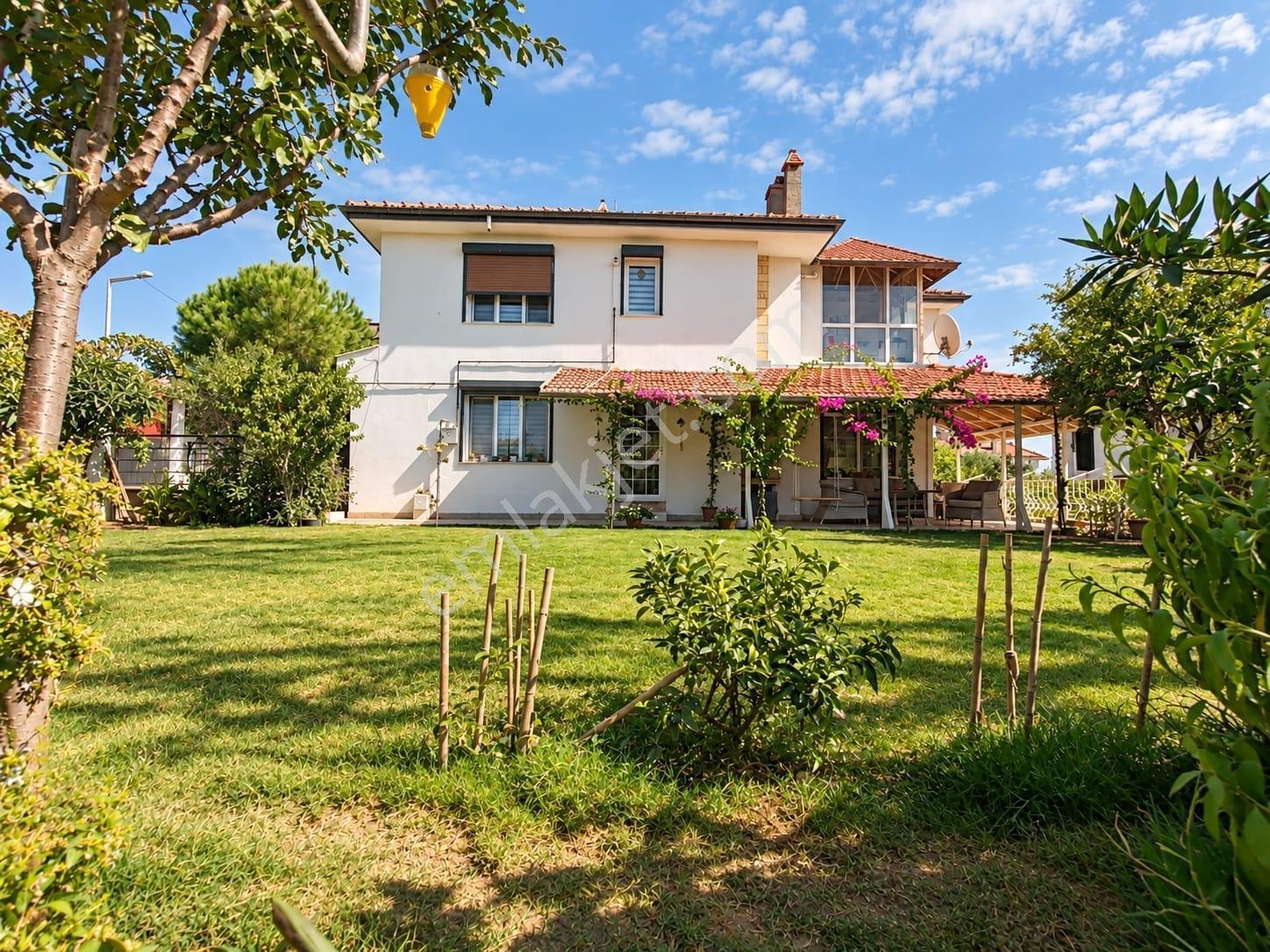 Rw Akar'dan Karakayalar Da Arsa Parasına Çok Geniş 4+1 Villa — fotoğraf 7