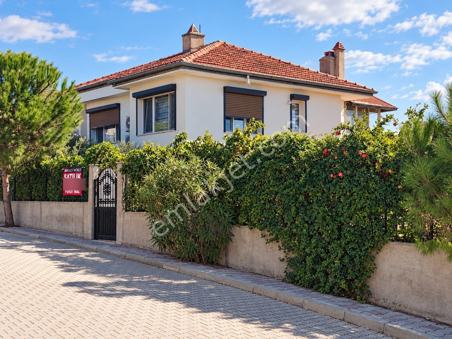 Rw Akar'dan Karakayalar Da Arsa Parasına Çok Geniş 4+1 Villa — fotoğraf 12