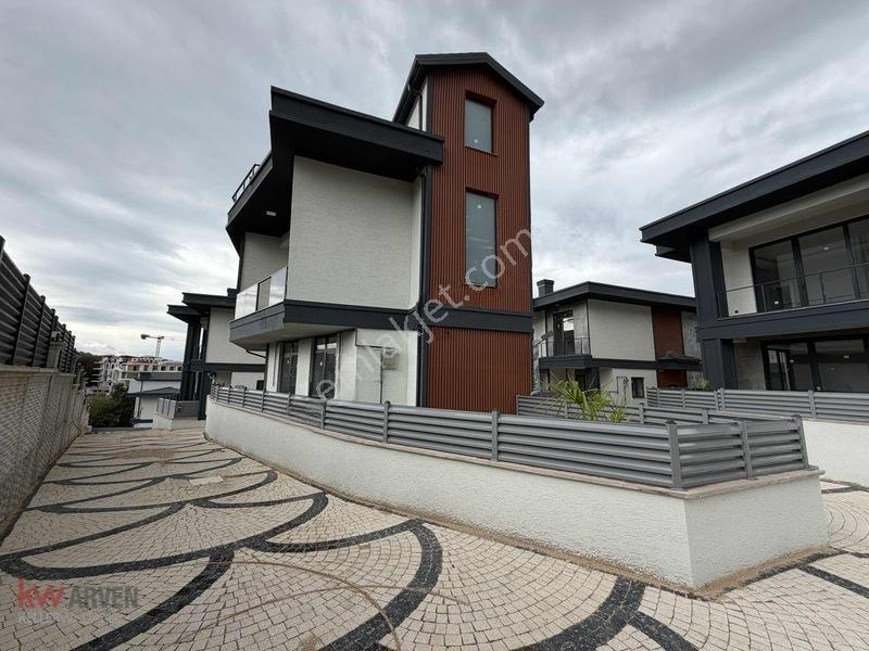 Kw Arven'Den Elysıum Country'De 4+1 Müstakil Havuzlu Villa