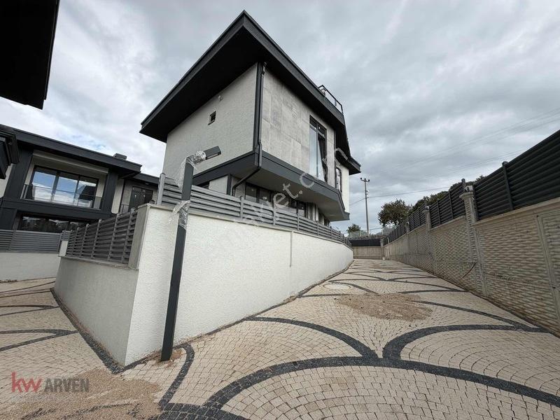 Kw Arven'den Elysıum Country'de 4+1 Müstakil Havuzlu Villa — fotoğraf 2