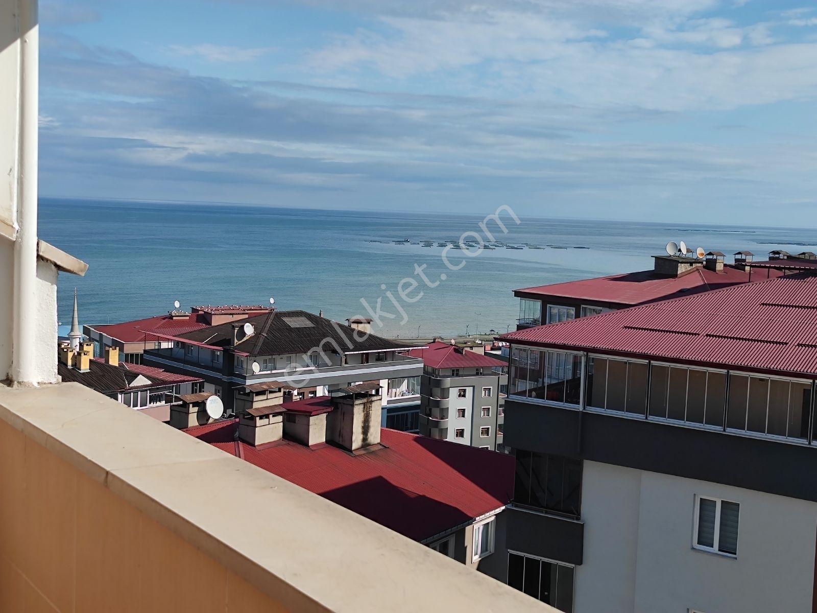 Royal'Den Yomra'Da İki Daire Tek Fiyat! - 325M² Yatırım Fırsatı!