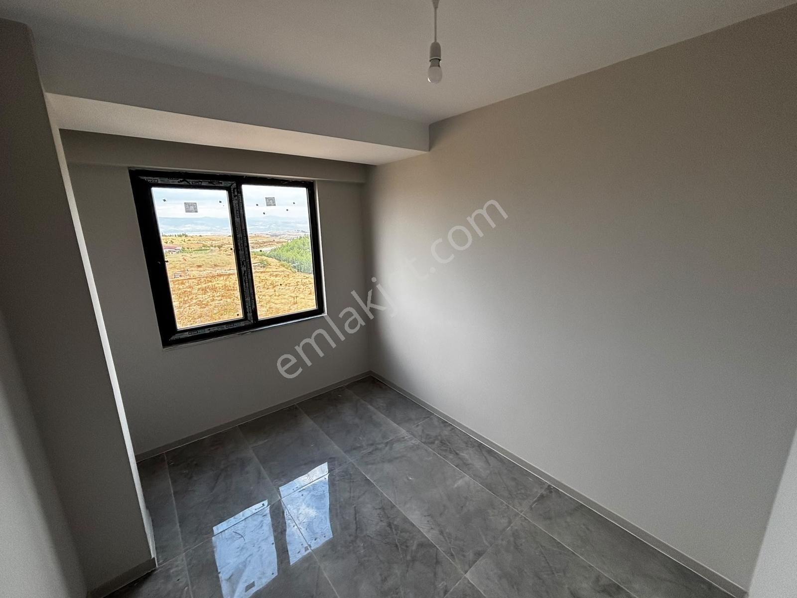 Century21 Netten Yenişafakta Satılık 3+1 Daire — fotoğraf 10